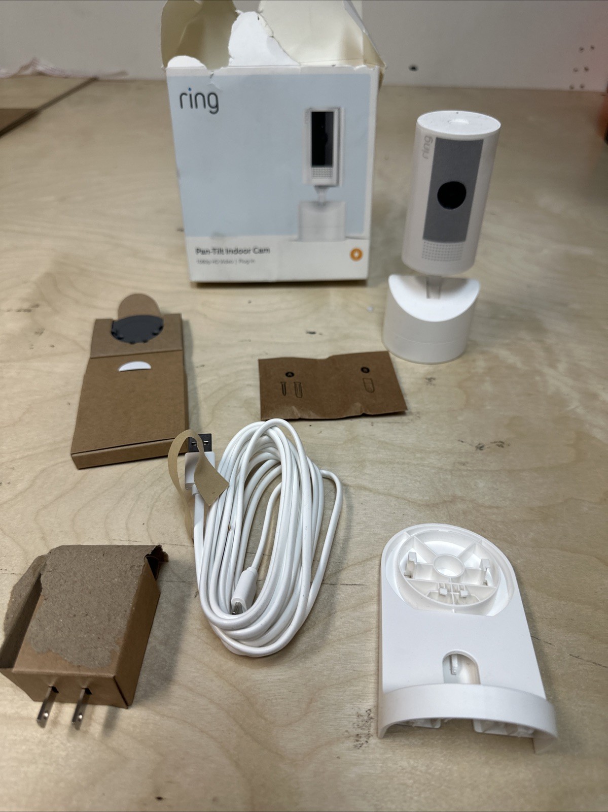 Ring 5F93F2 White Compact Pan-Tilt Indoor Security Surveillance Camera