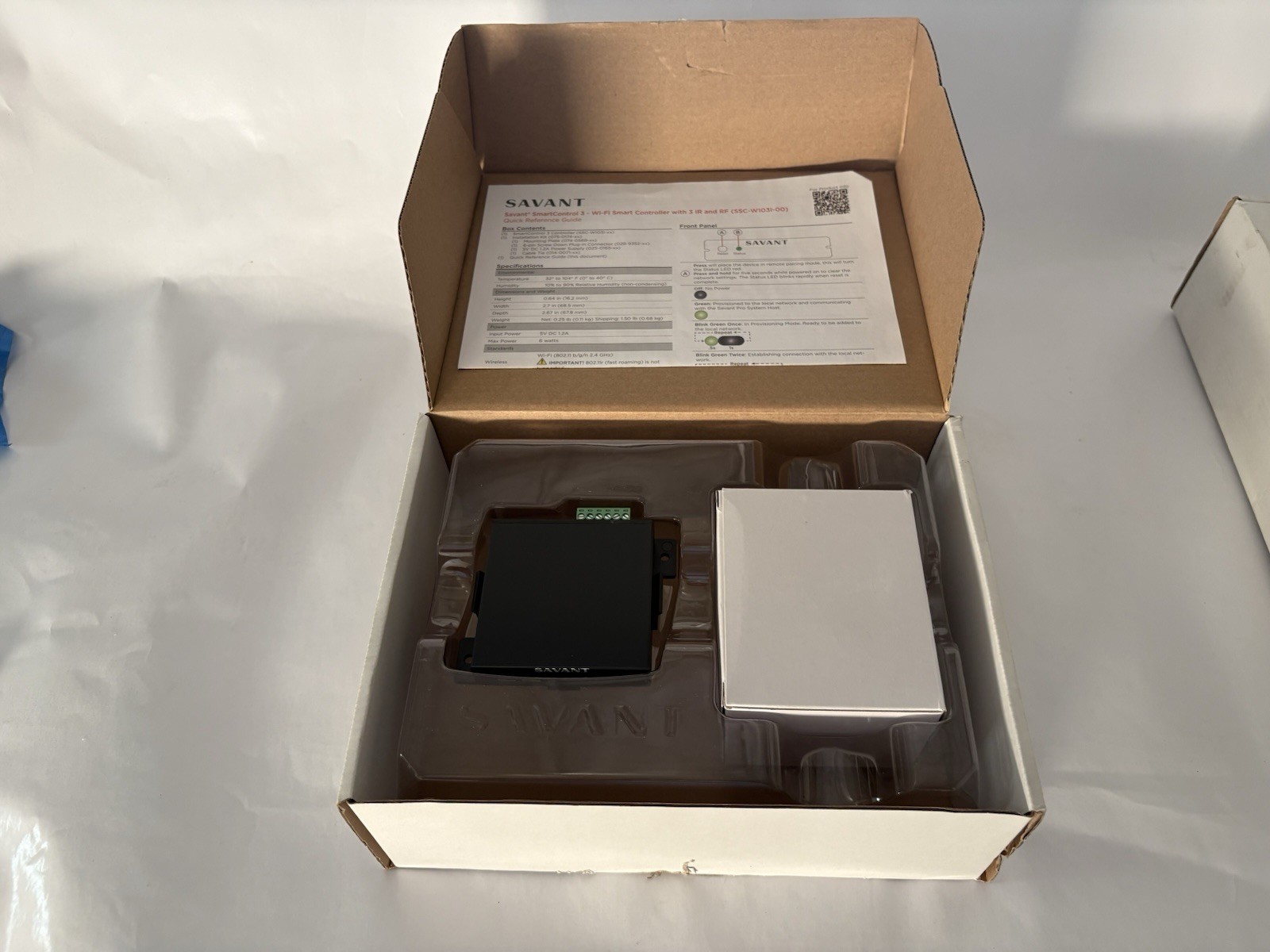 Savant SSC-W103I-00 SmartControl 3 Wi-Fi Smart Controller with Power Supply