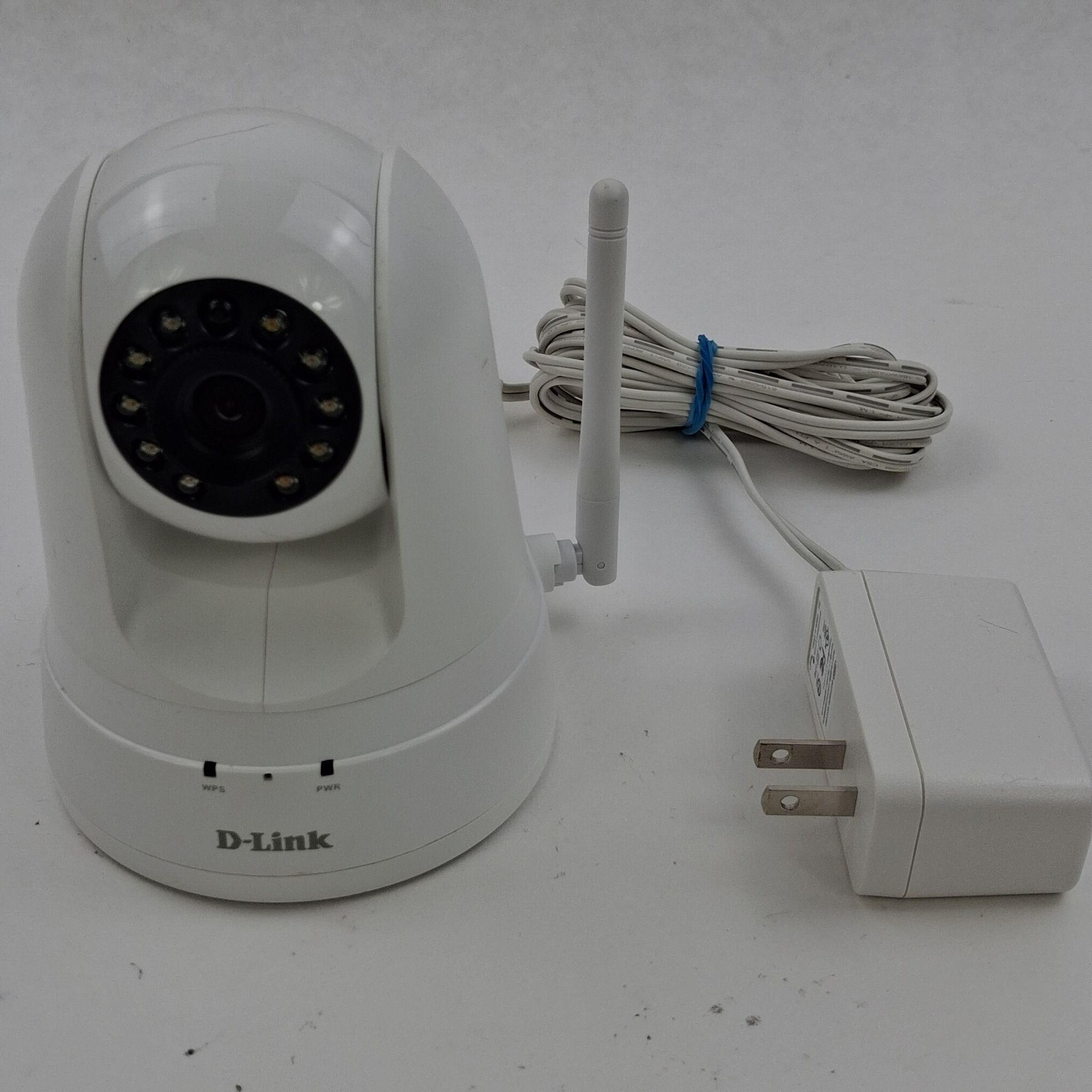 D-Link DCS-5030L Wi-Fi IP Indoor PTZ Surveillance Camera Home White W/ Adapter