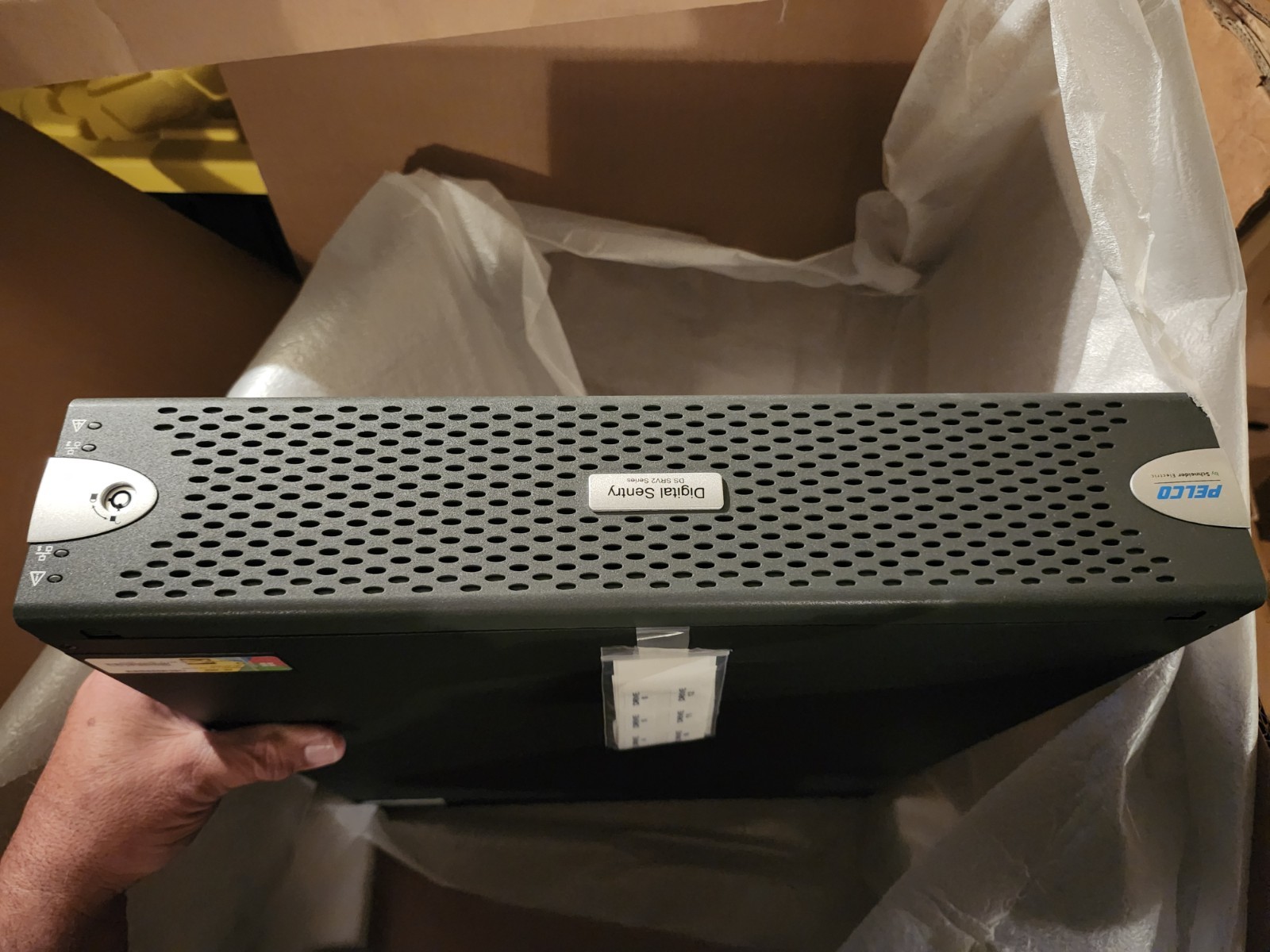 Pelco DSSRV2-040-US Network Video Recorder 4TB NEW IN BOX