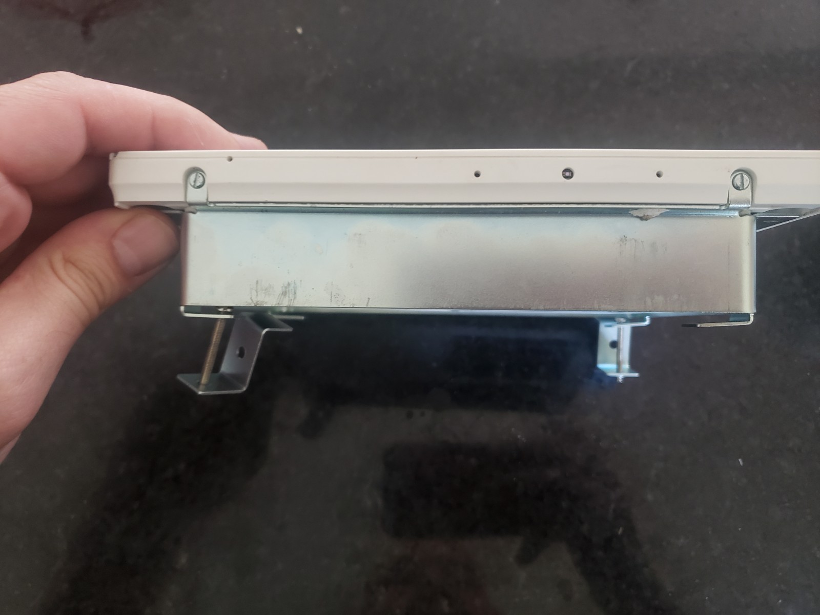 Leviton (99A00-1) OmniTouch 7 Touchscreen White