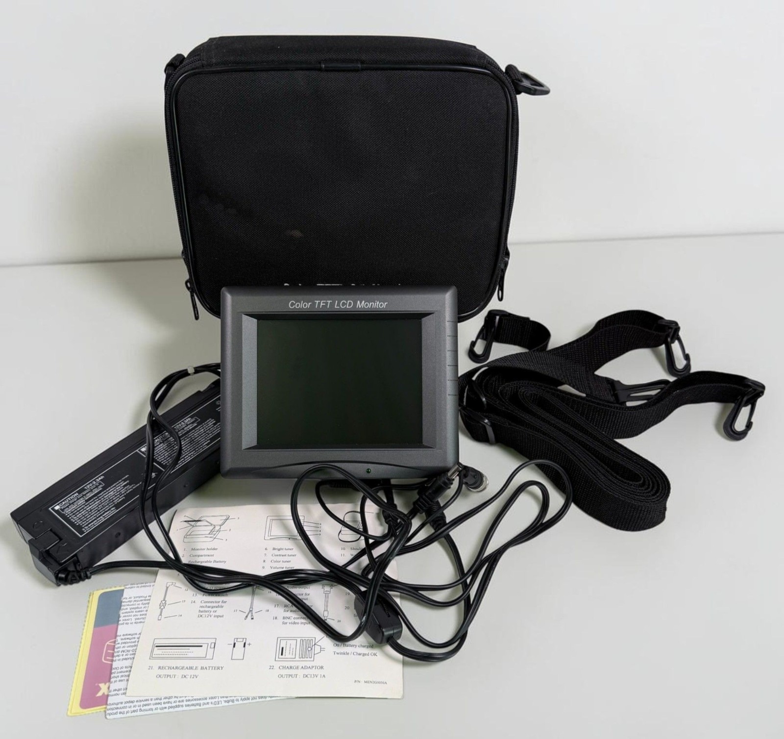 EverFocus EN220 LCD Color TFT 5.6″ Test Monitor Kit Carry Case