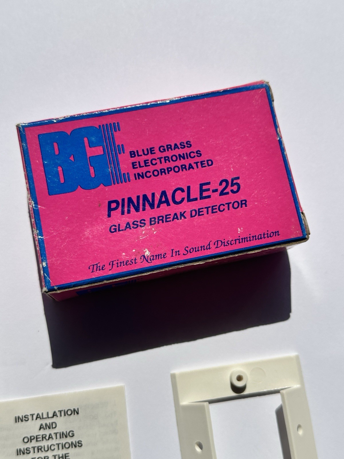 Blue Grass Electronics Pinnacle-25 Glass Break Detector BGE-PN25 NOS