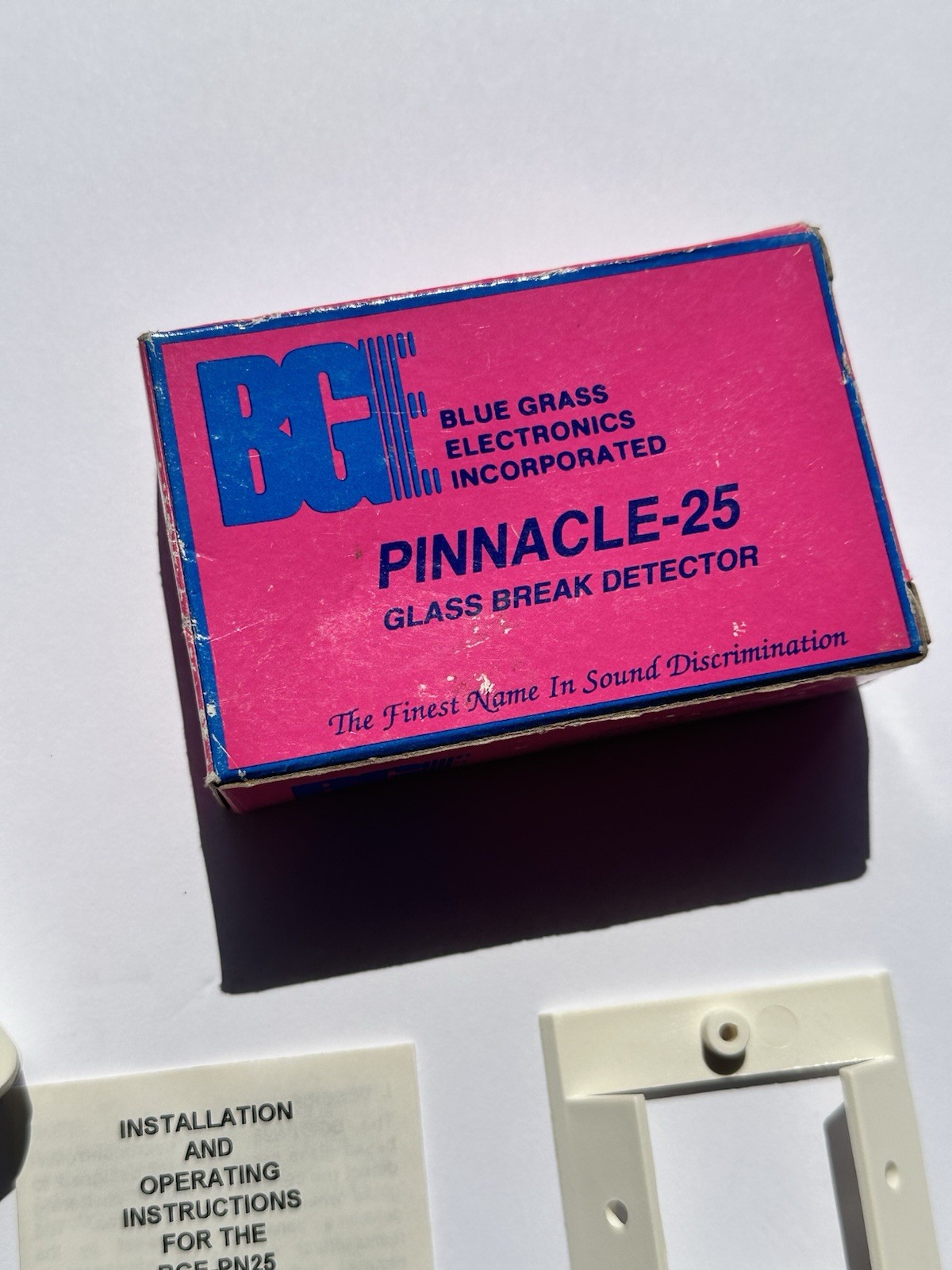 Blue Grass Electronics Pinnacle-25 Glass Break Detector BGE-PN25 NOS