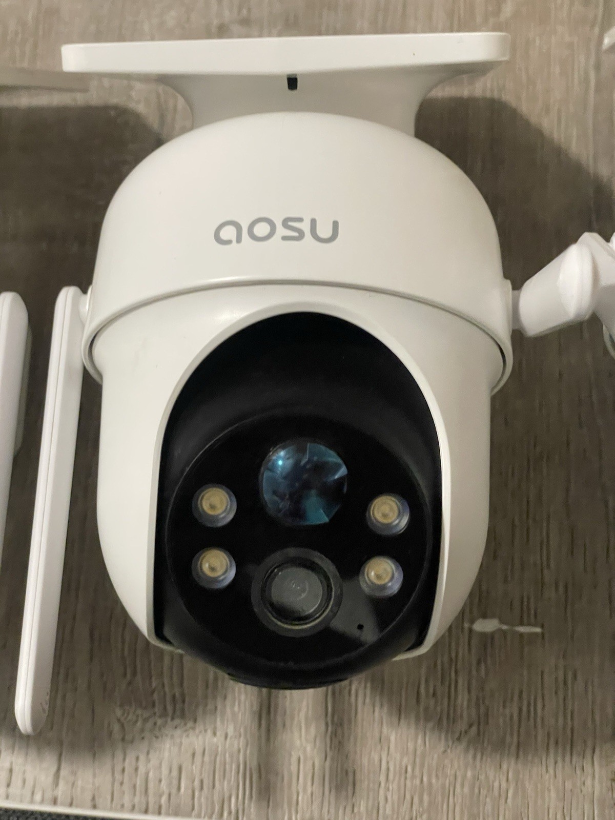 AOSU Security Cameras Outdoor Wireless 4 Cam Kit Solar Powered w/ 4 Extra Panels