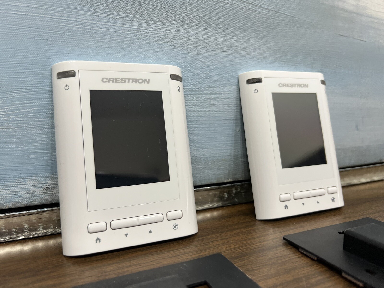 Crestron TPMC-3SMD-W-S 2.8in Touch Screen,Room Scheduling, White ( PRICE FOR 1 )