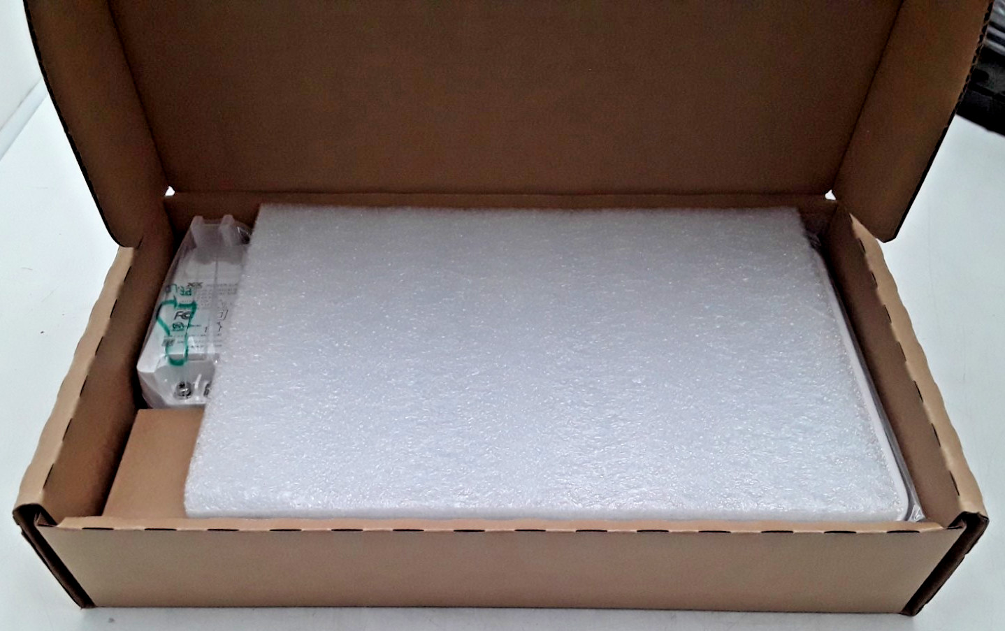 Vivint | VS-SH2000-C00| Smart Home | Sky Control Panel Smart Hub | New