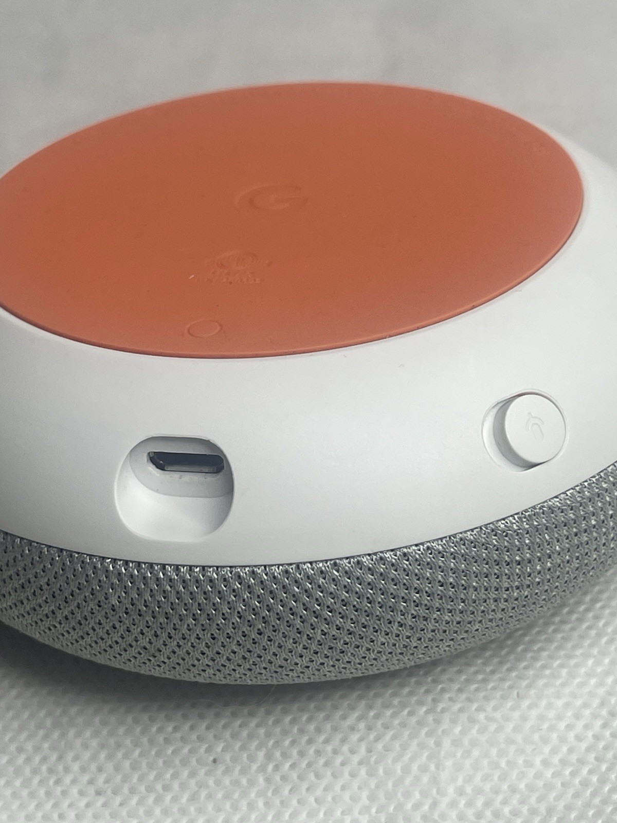 Google Home Mini H0A Wireless Bluetooth Assistant Smart Speaker Original Tested