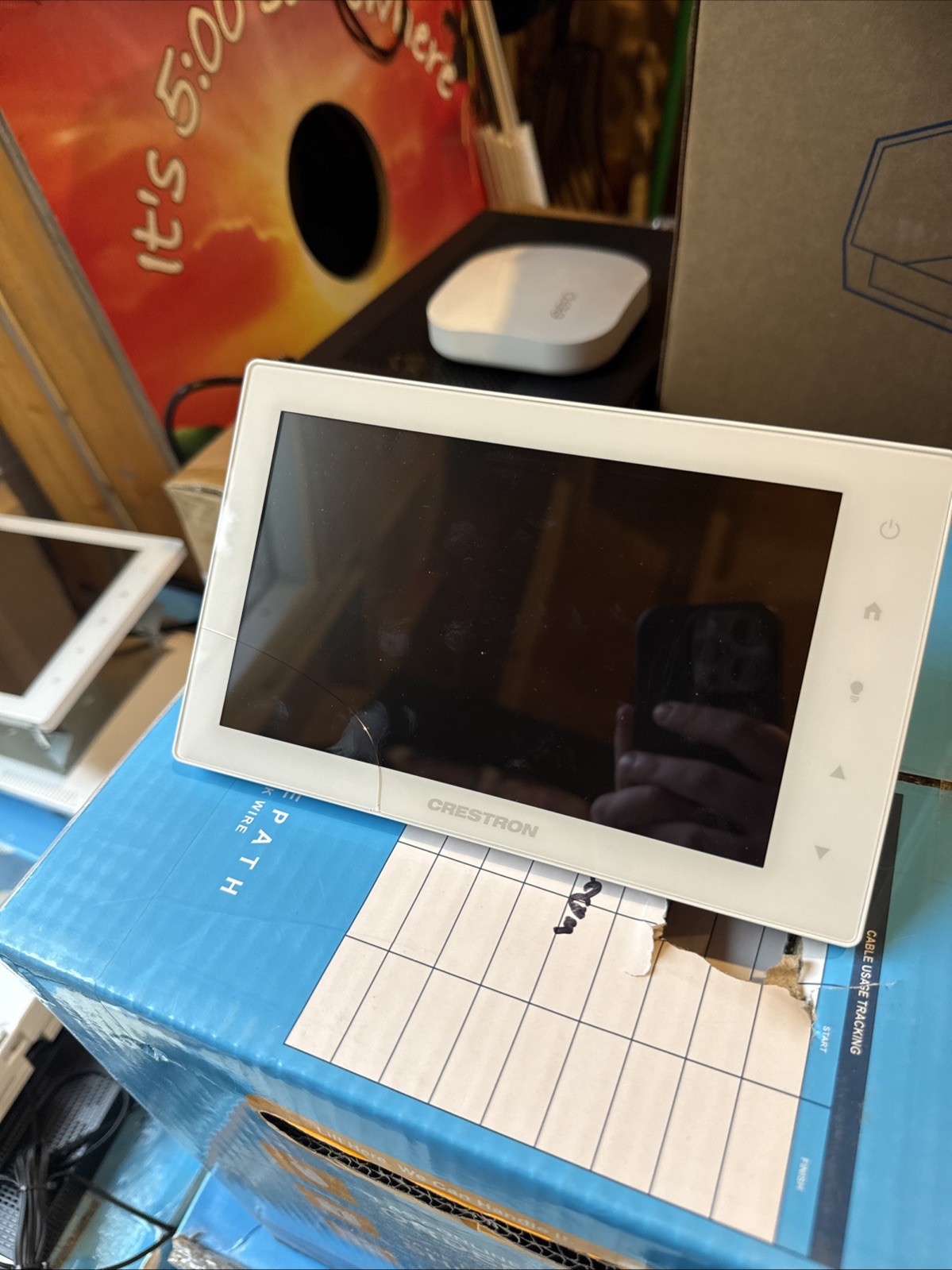 Crestron TSS-752-W-5 7in. Screen – White (CRACKED SCREEN)