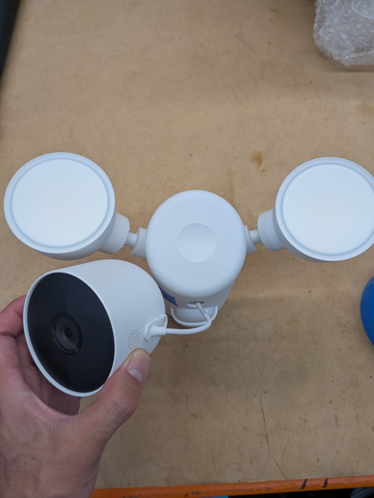 Google Nest Cam With Floodlight GPLE9 Smart Security Camera White Used Working