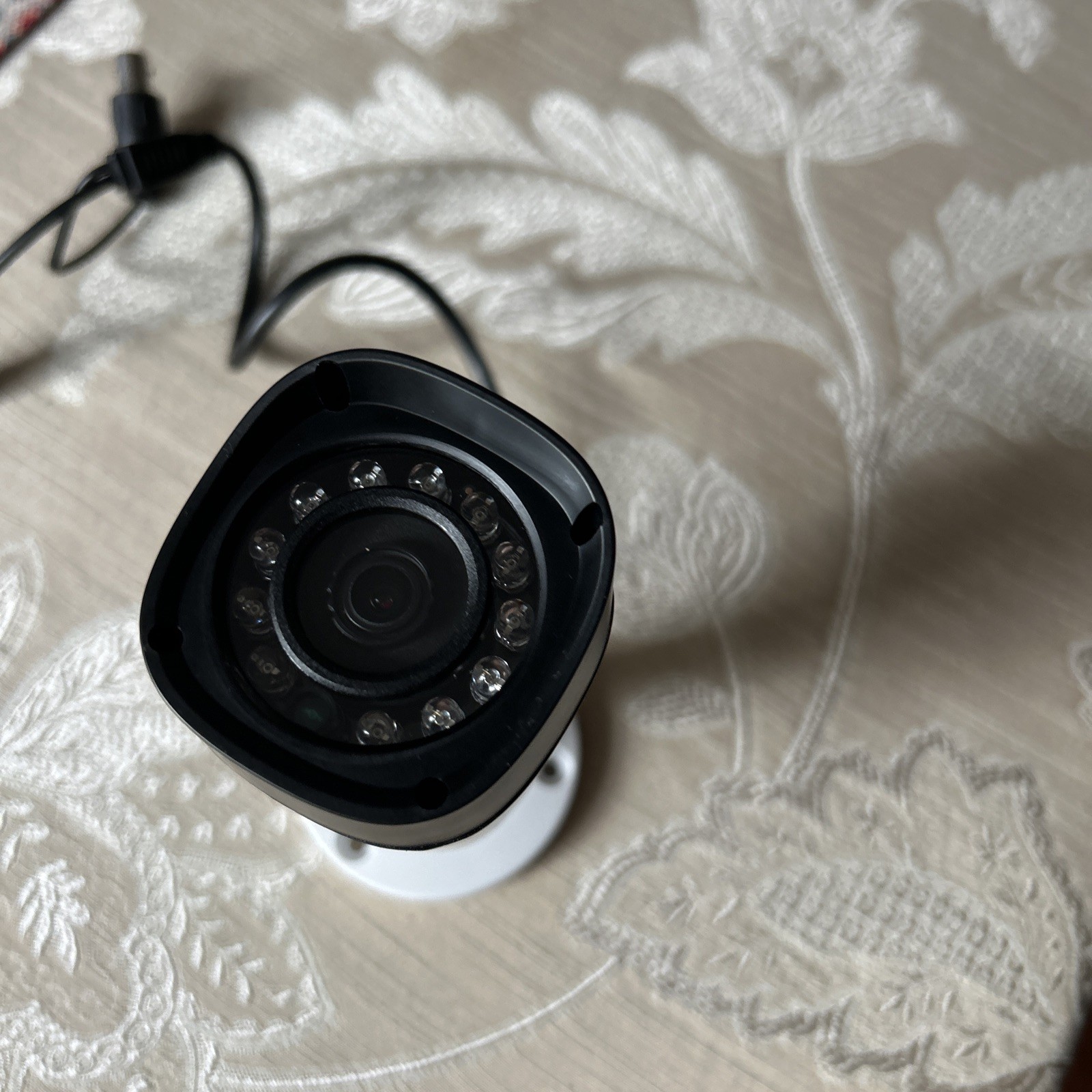 Lorex HD Analog 1080P In/Outdoor Camera w/ infrared. Complete with Cable￼.