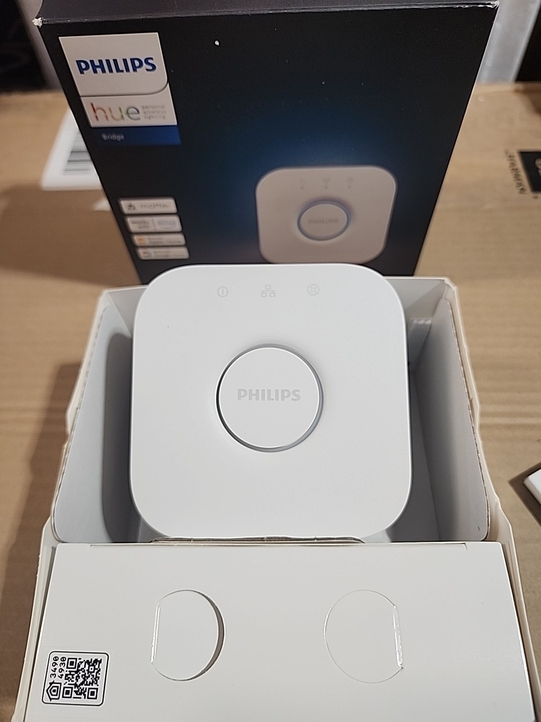 Philips Hue Bridge Lighting Controller Hub – White