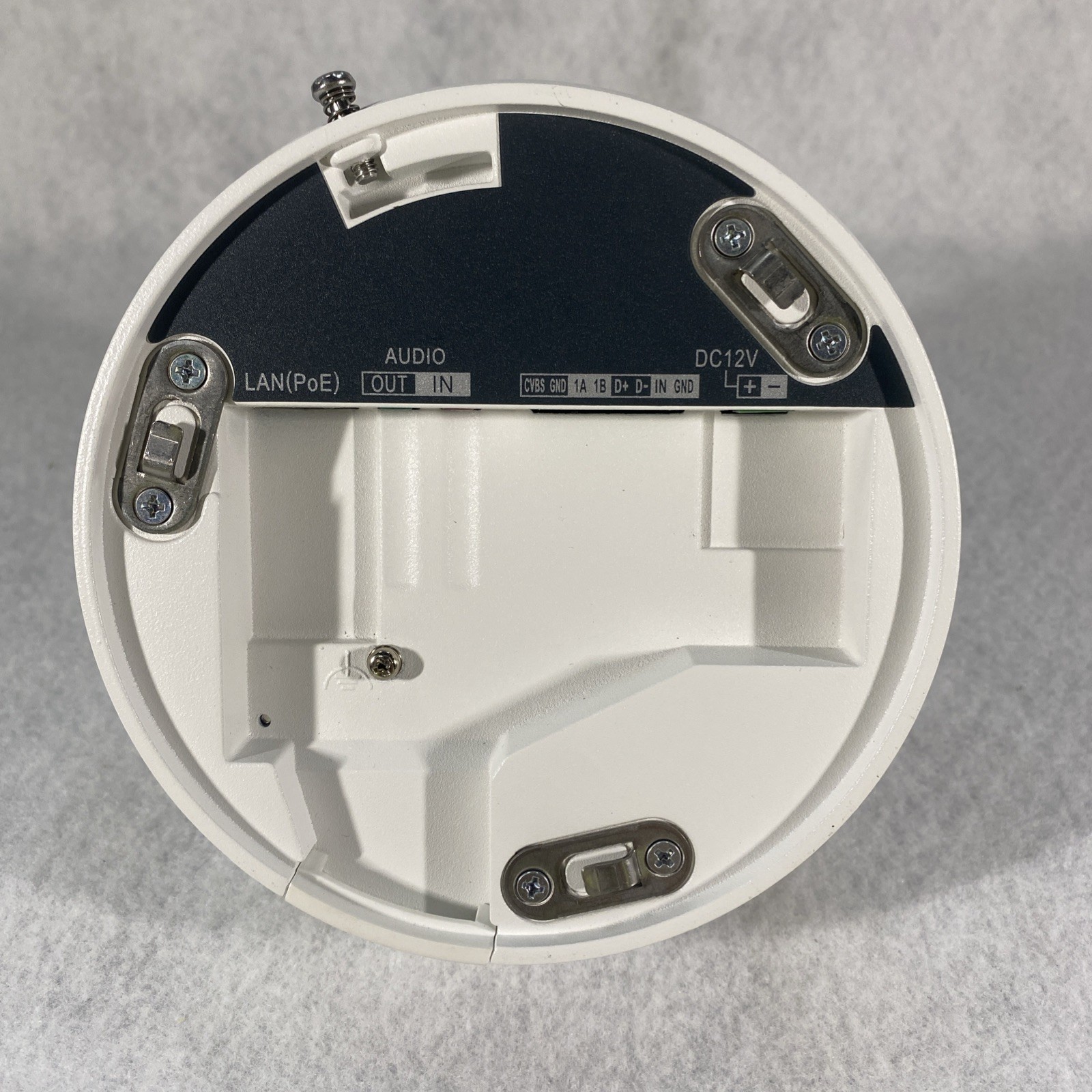 3XLOGIC IR NETWORK CAMERA MODEL: VX-3V-IO-RIAWD