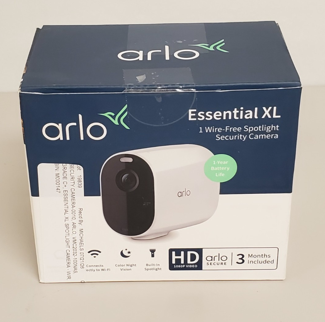 Arlo VMC 2032 Wirefree Essential XL Spotlight Security Camera