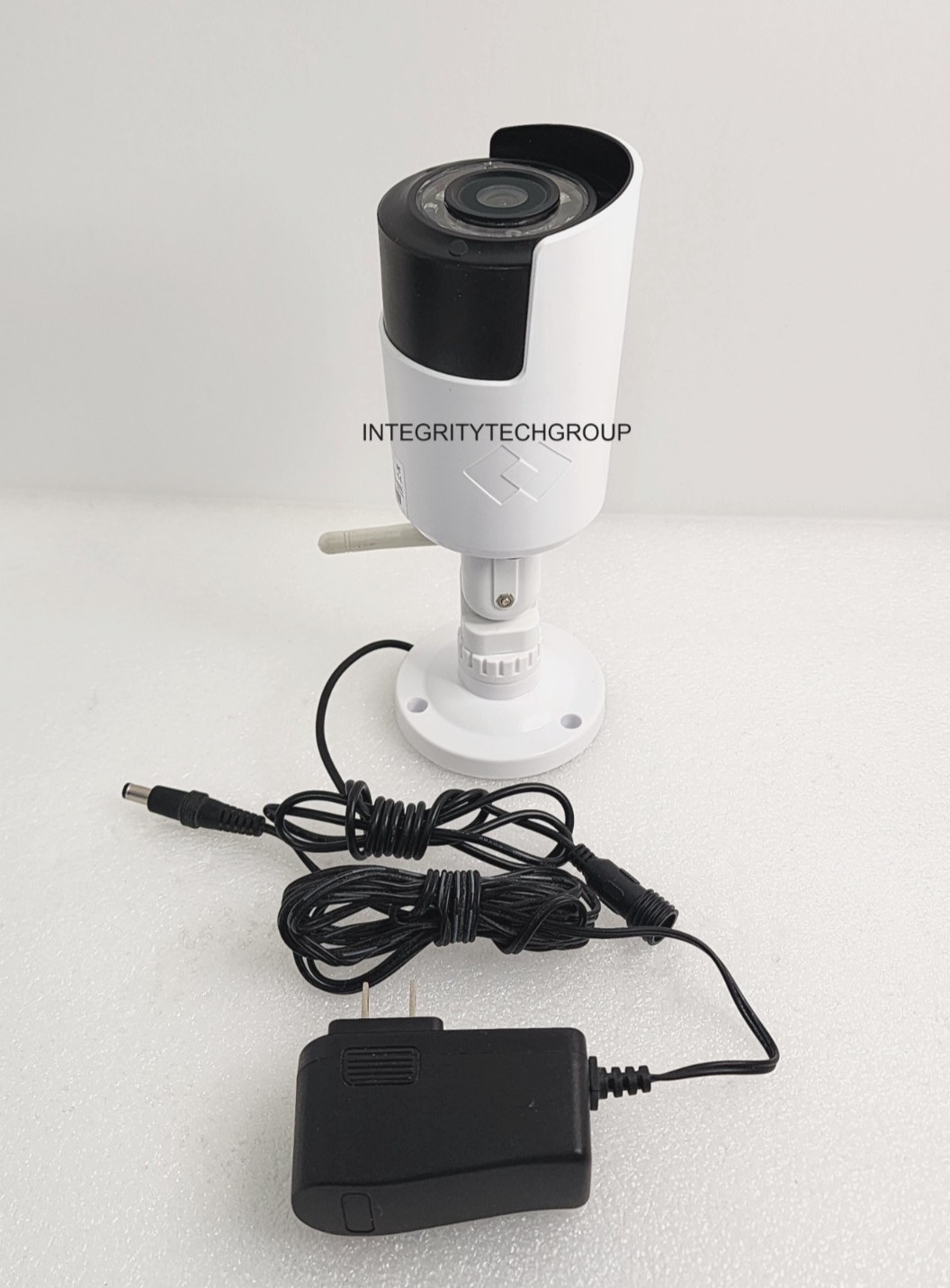 LWU3720 1080p HD Weatherproof Wireless CCTV Outdoor Bullet Camera LH0604D DVR