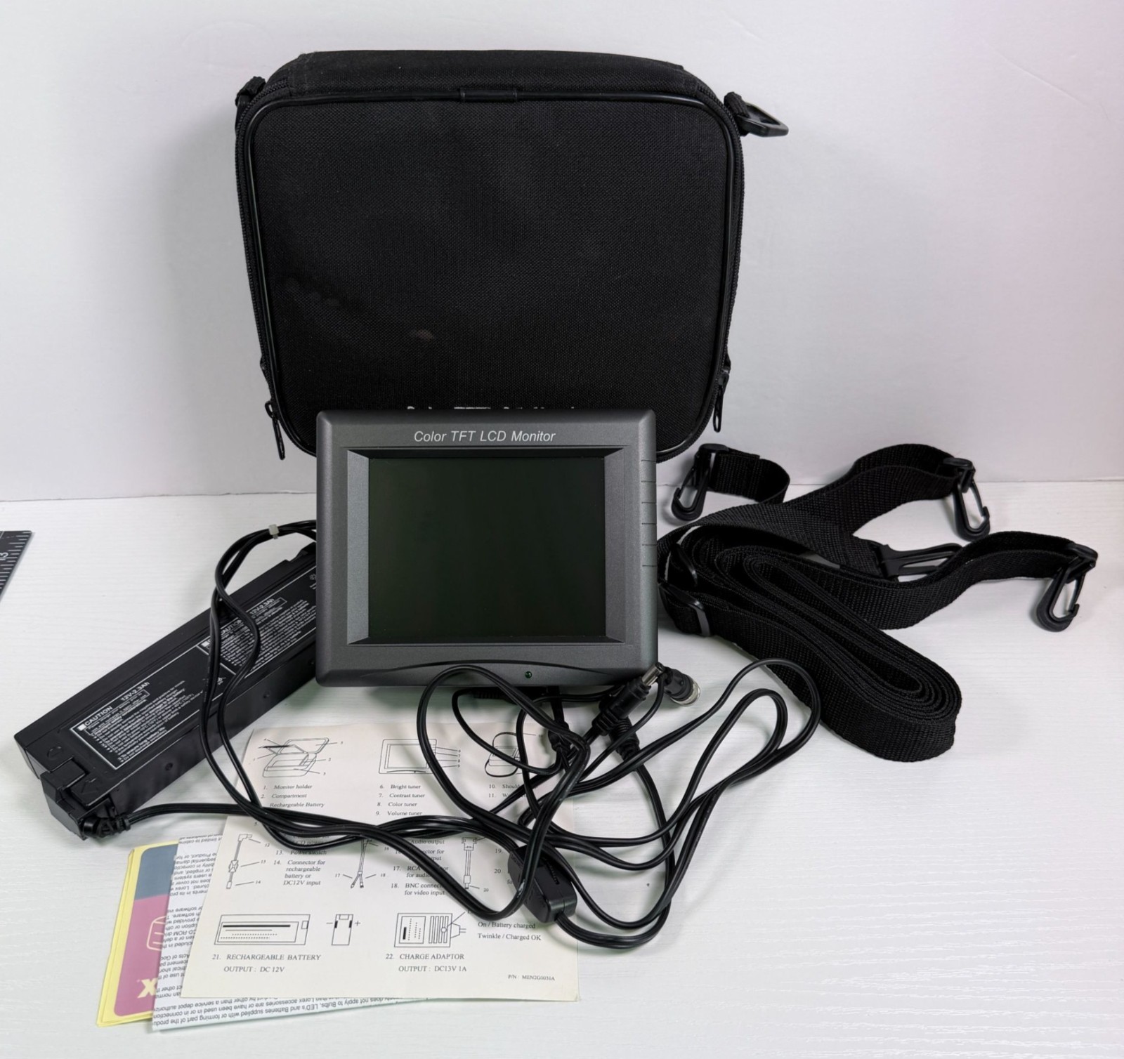 EverFocus EN220 LCD Color TFT 5.6″ Test Monitor Kit Carry Case