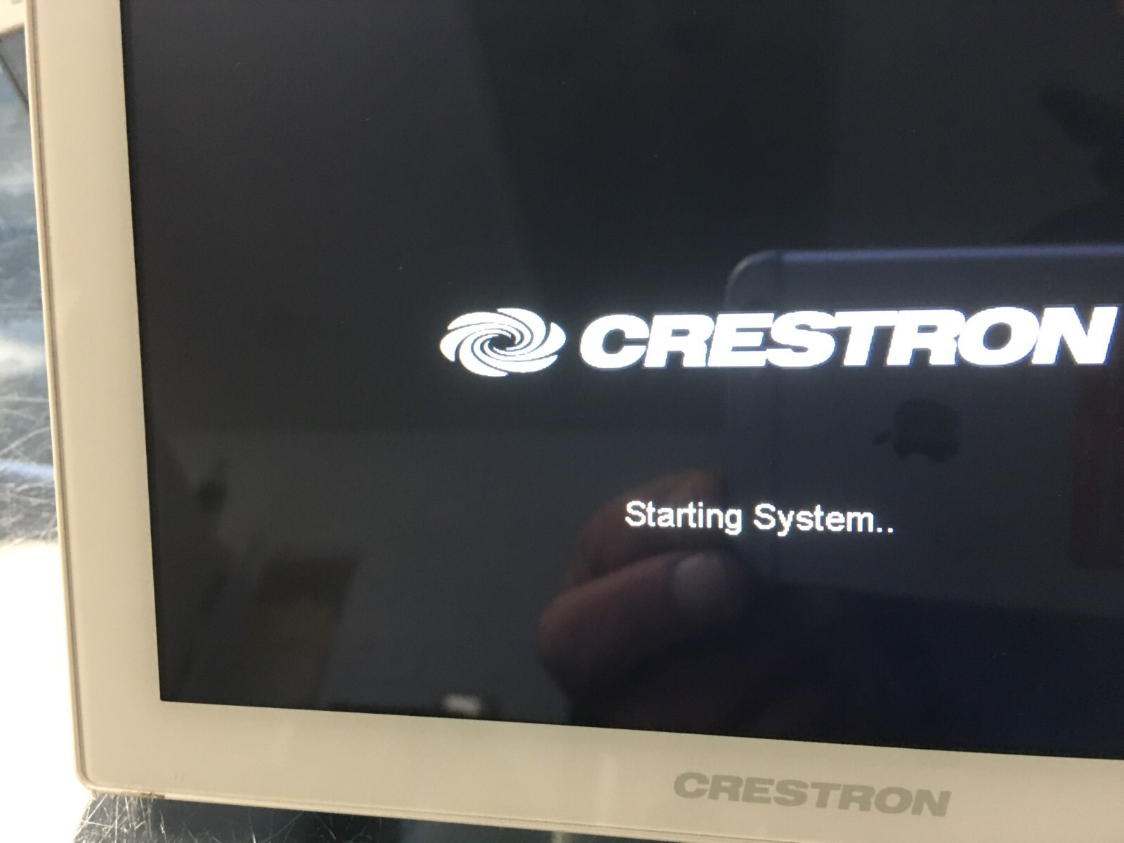 Crestron TSW-750-W-S Touchscreen Embedded 7″ P/N 6505655 w/wall mount