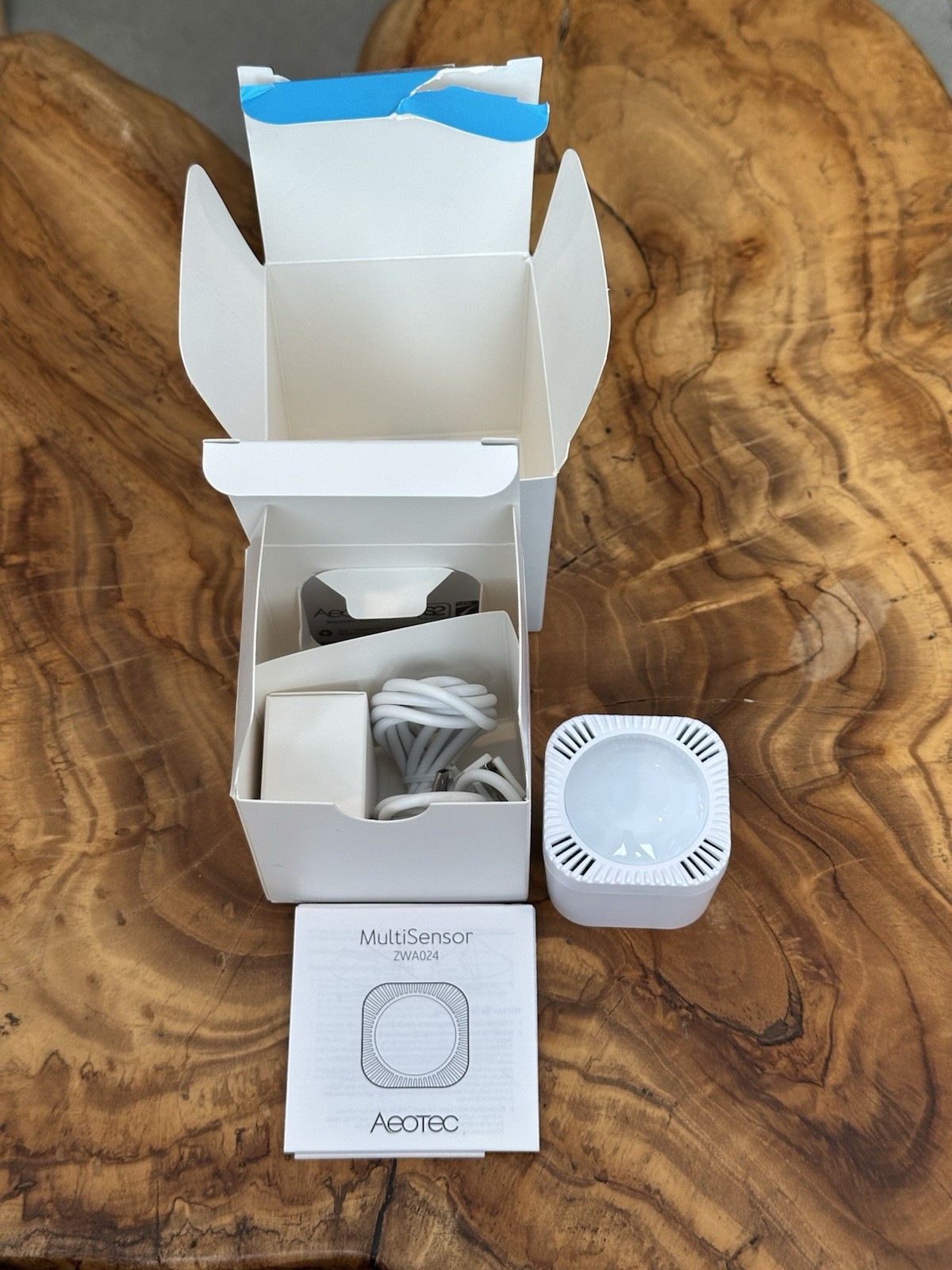 Aeotec MultiSensor 7 w/ Battery, Gen7 Z-Wave Plus, 6-in-1 Sensor ZWA024