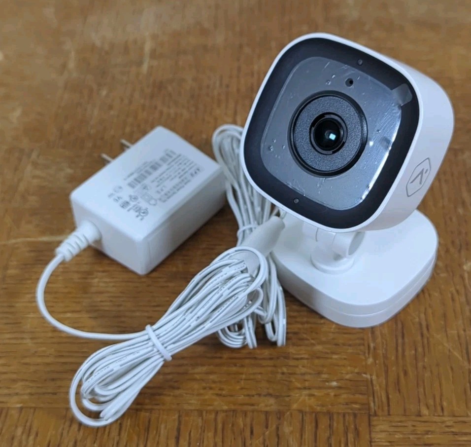 Alarm.com ADC-V523 Indoor Only WiFi Video Camera – Never Used