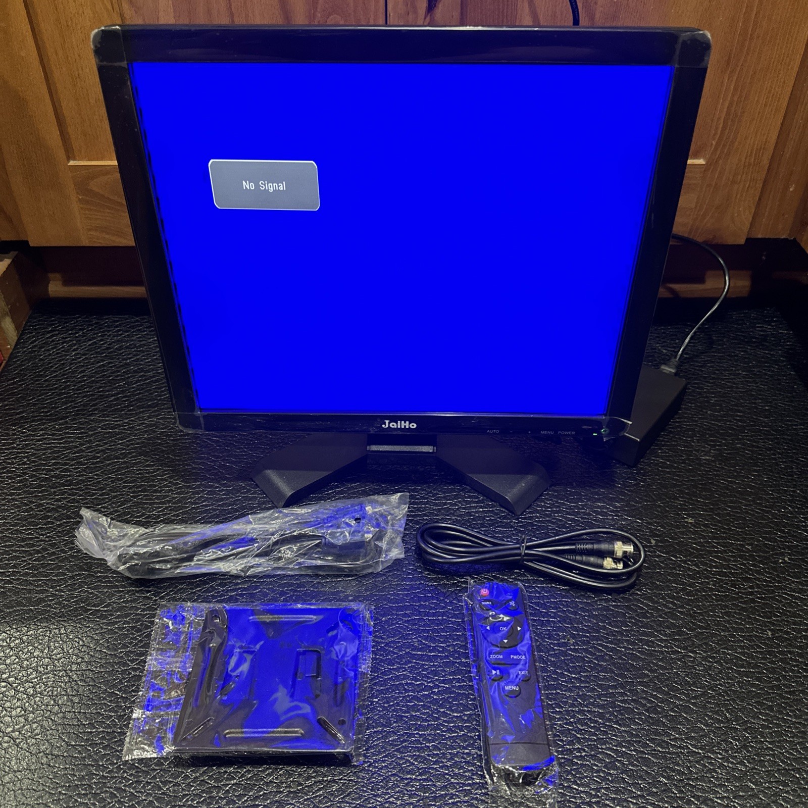 JaiHo 17 In LCD Security CCTV Monitor 1280×1024 4:3 Resolution Color LCD Display