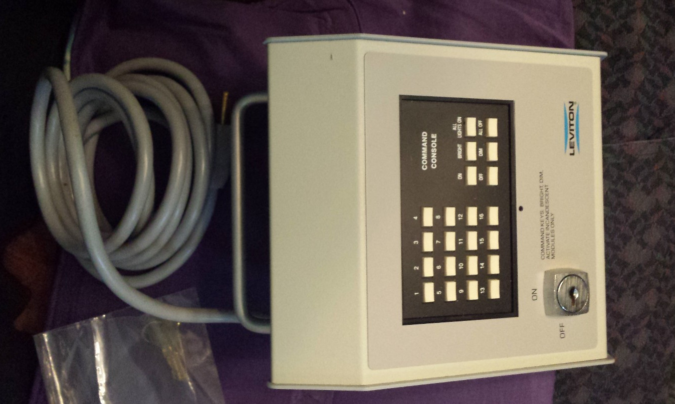 Leviton Command Console 6242 Portable Manual Commercial Master Controller