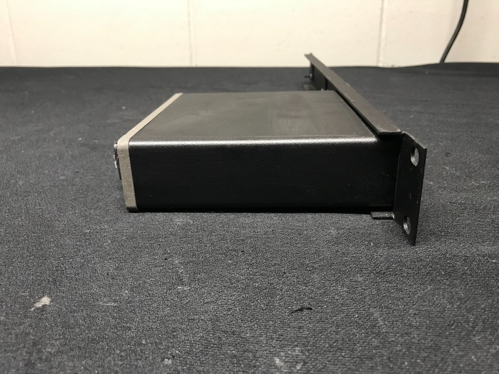 AMX VSS2 Video Sync Sensor with Rackmount /Compatible with all AMX solid-state