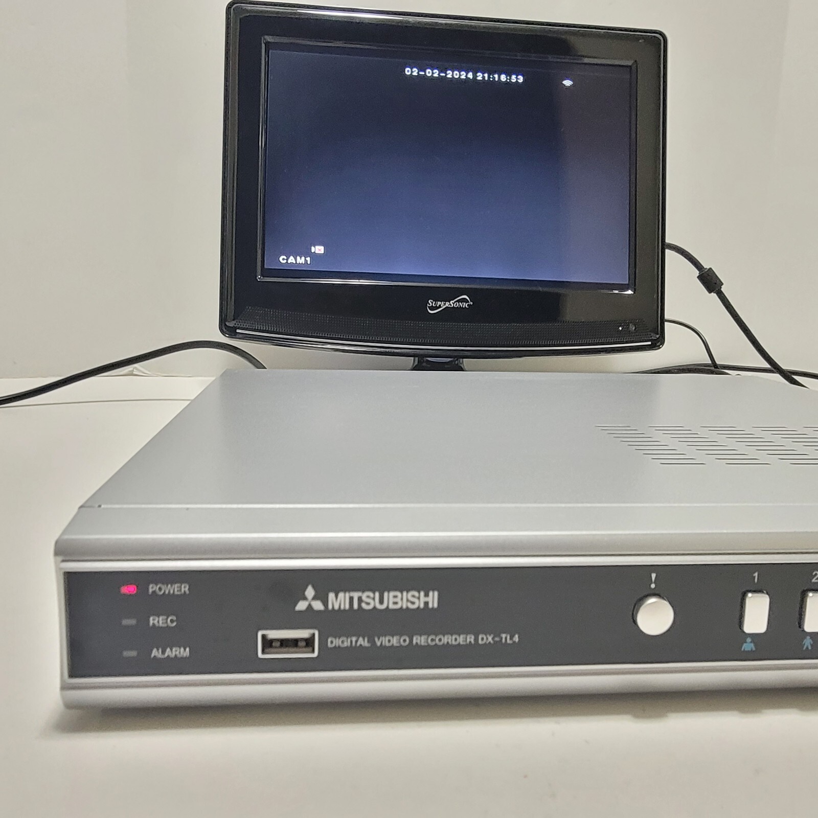 Mitsubishi DX-TL4U Digital Video Recorder 4 Channel DVR 250GB HDD With Remote