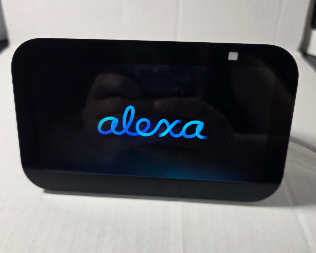 AMAZON ECHO SHOW 5 | 3rd GEN CHARCOAL-BLACK w/ POWER CORD | MODEL:H97N6S | USED