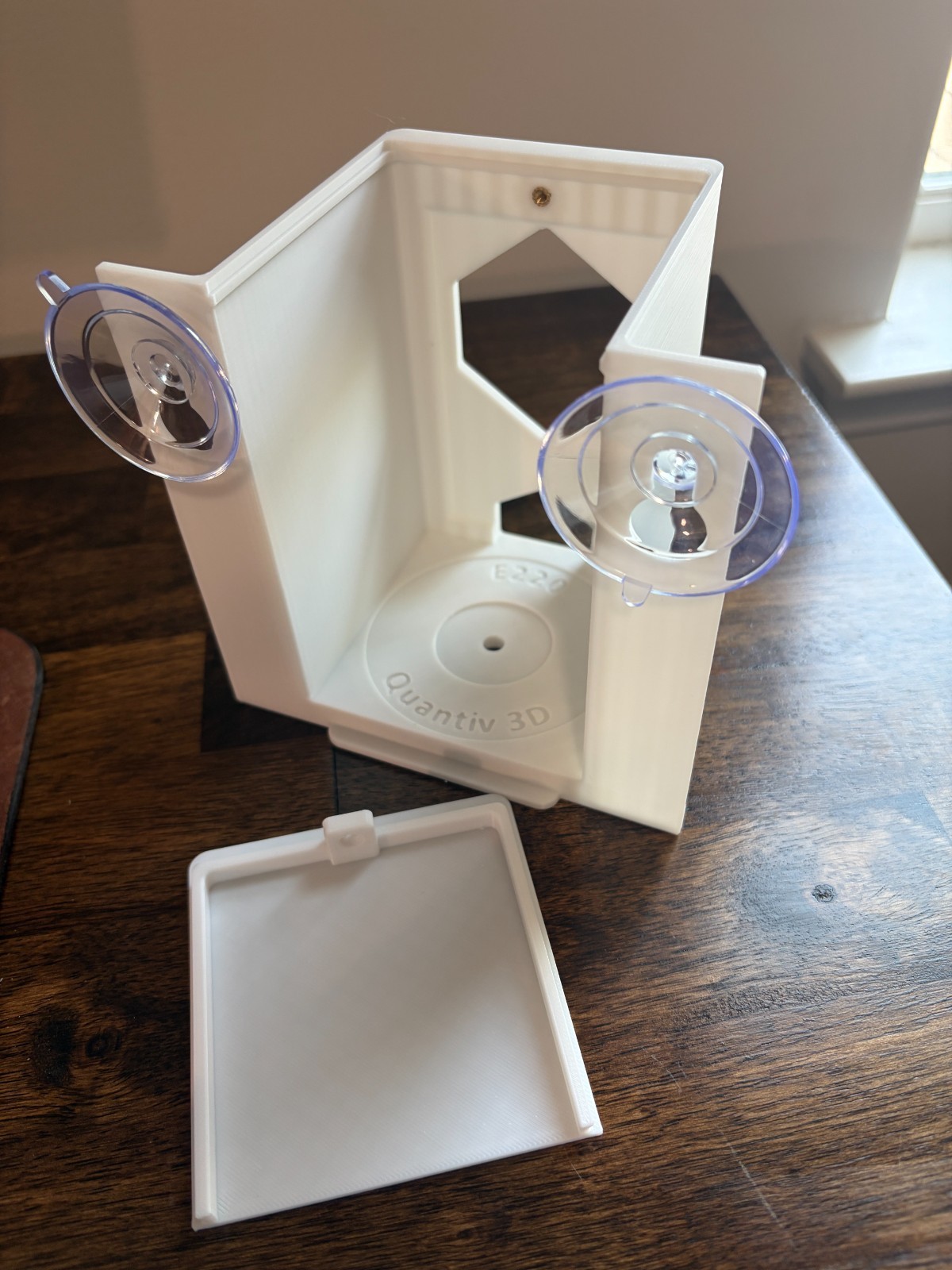 Eufy E220 window mount with rear view (mount only)