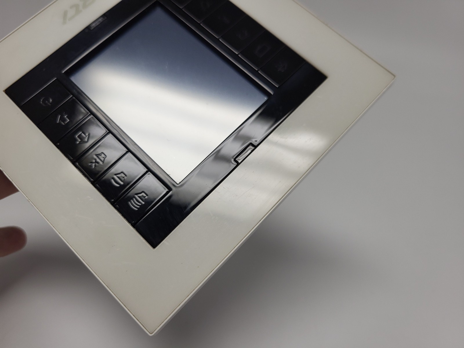 RTI KX2 In-Wall 2.8″ Touch Display Panel Home Controller, Ethernet, PoE