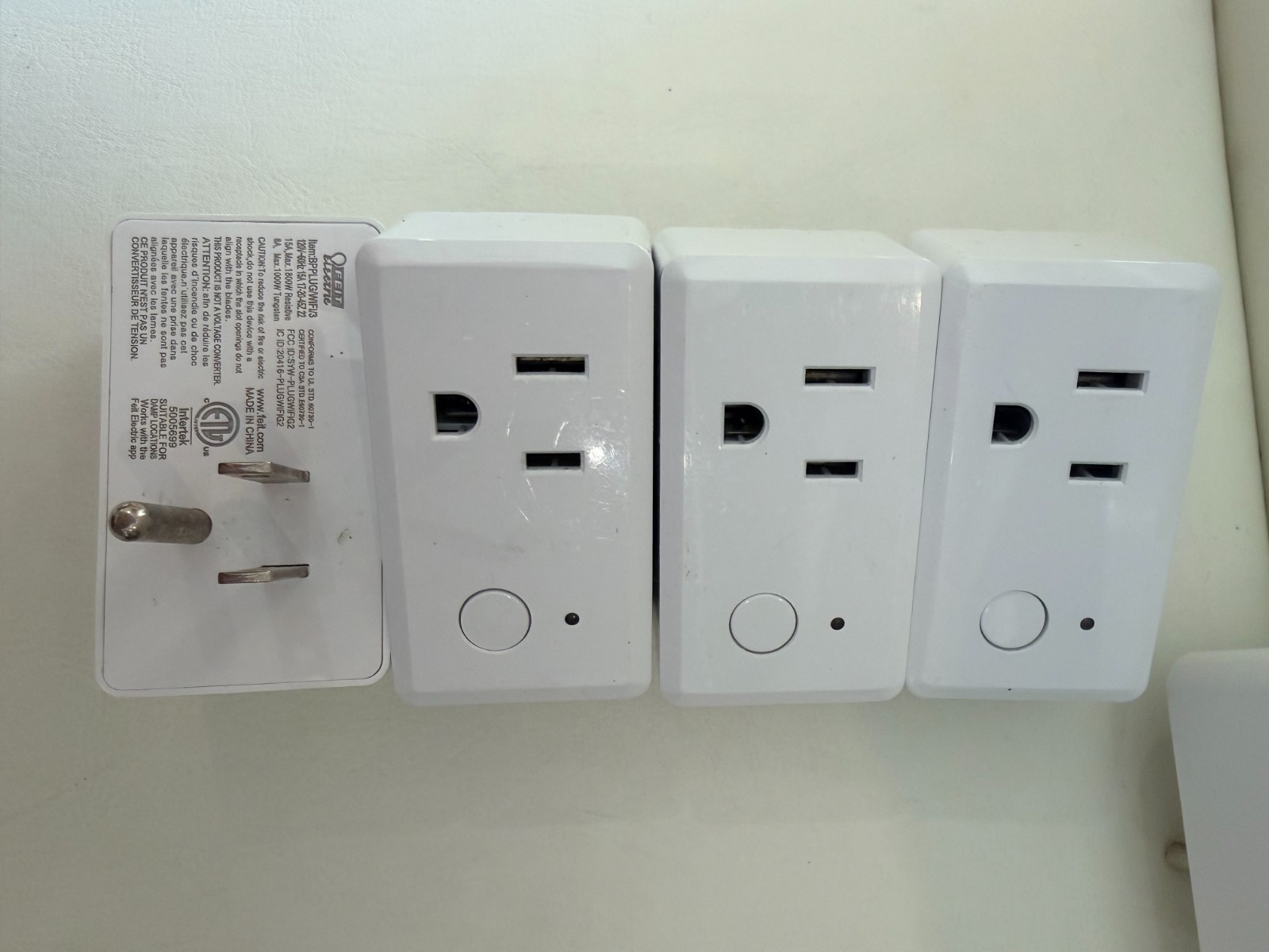 ULTIMATE Smart Home Starter Lot: Mesh WiFi, Camera, Alarms, 10x Plugs, 3x Bulbs