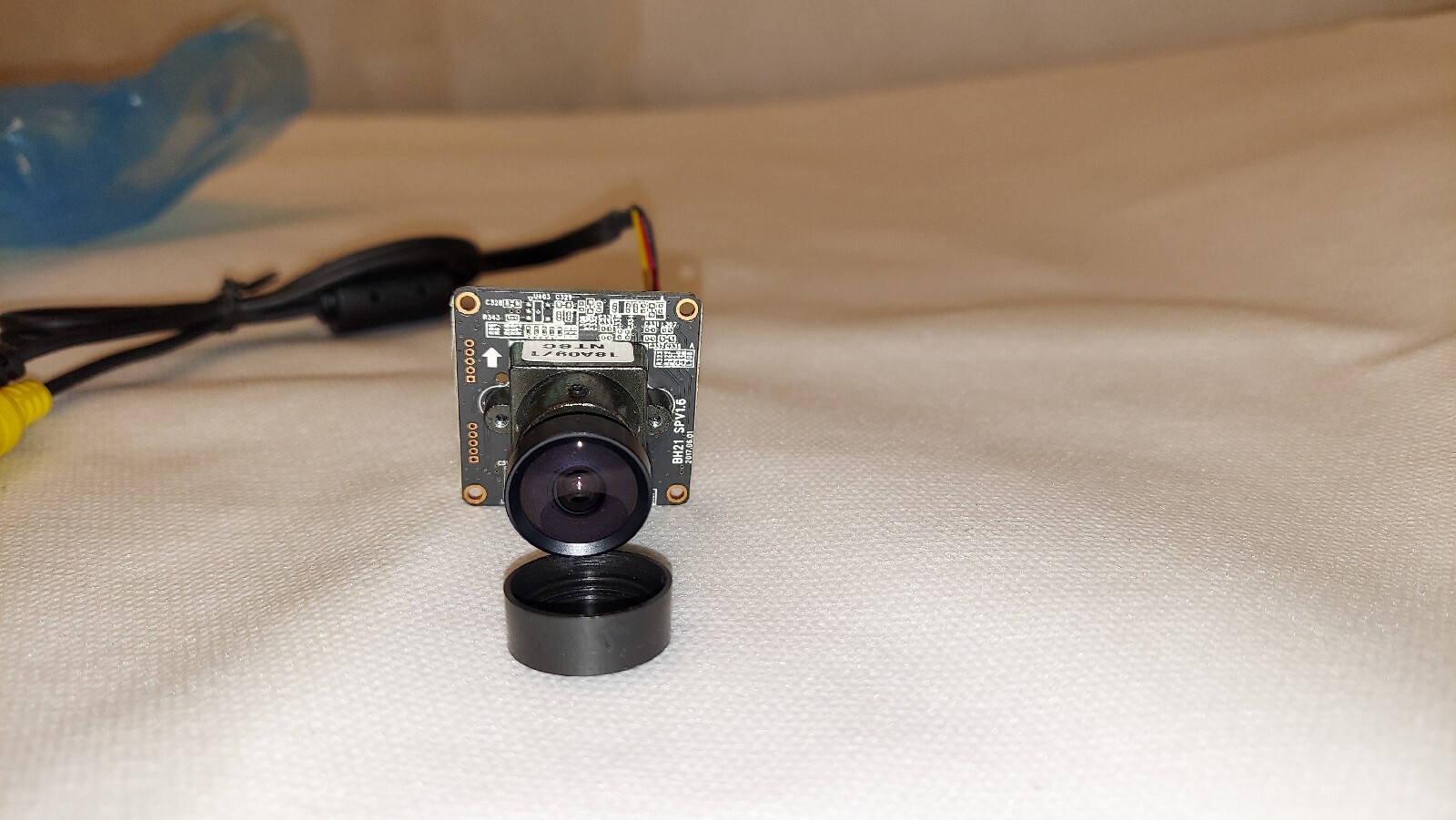 SuperCircuits – Compact Board Color Surveillance Camera Module PC823XSSL – NOS