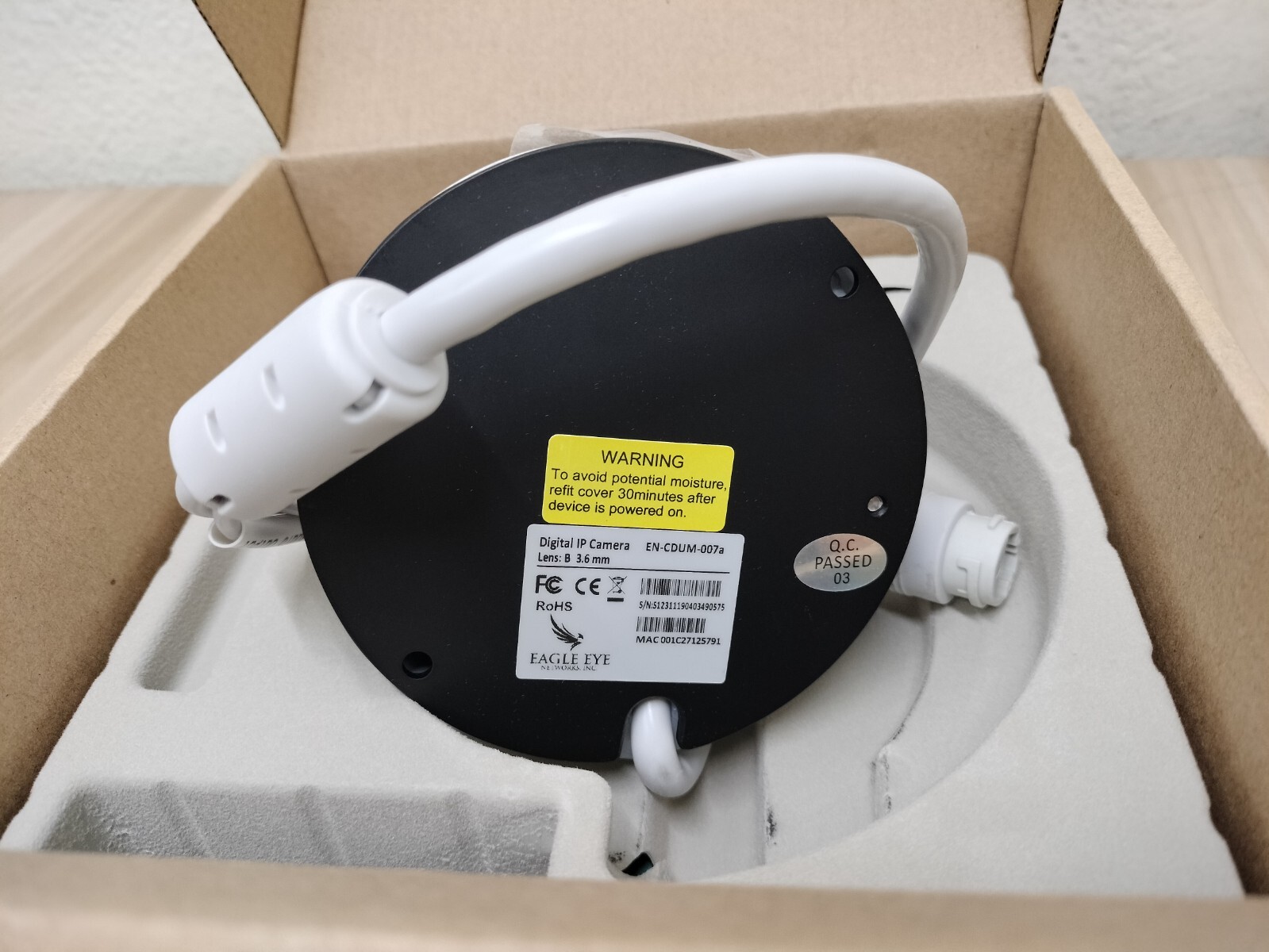 Eagle Eye Networks Digital IP Camera (EN-CDUD-005a) Lens: ZI2.7-12 mm