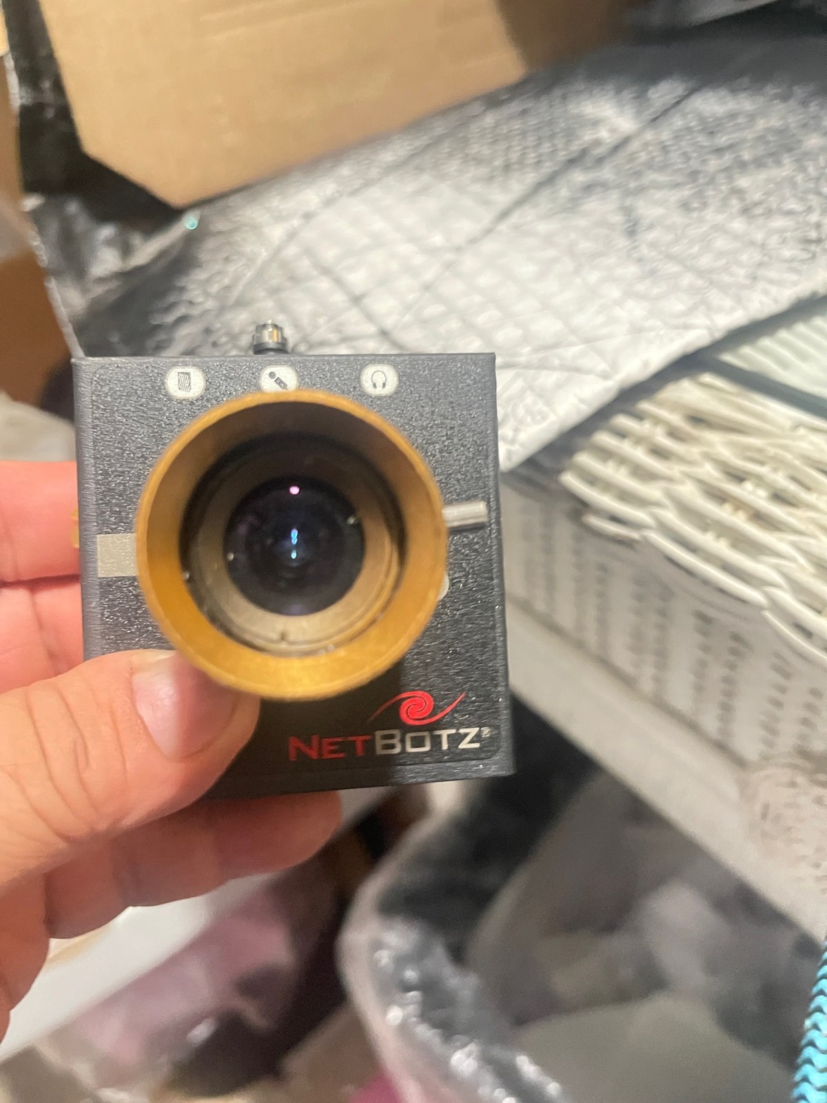 APC NetBotz Motion Surveillance Camera Pod-120 ZOOM Lens 3.5-8mm No AccesoriesM7