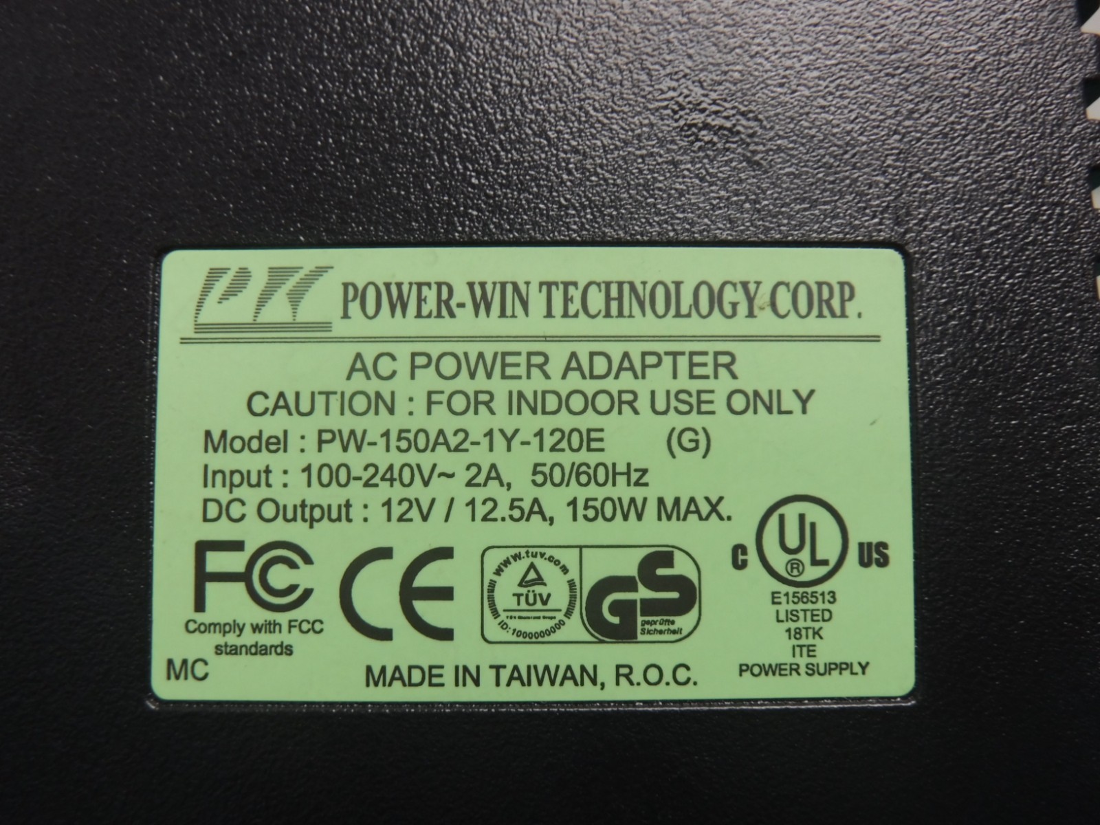 Computar CCTV Camera Zoom 1:1.2 12.5-75 w/ 2 Power Supply & Data Cable