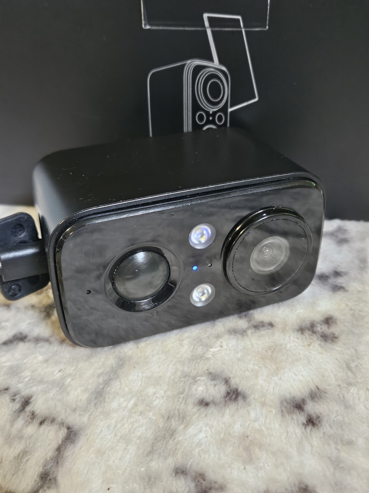 DF220 Smart 1080p Battery Camera Wireless Wi‑Fi IP Indoor/Outdoor Open Box