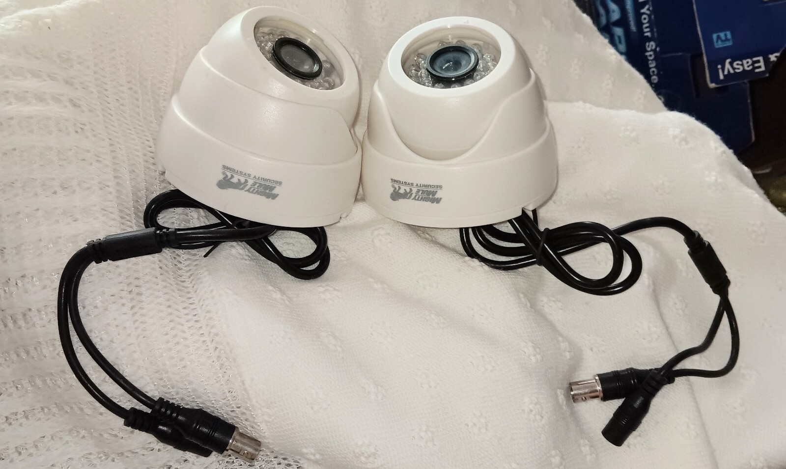 Mighty Mule® Color Security Cameras~2 CCTV Video Adopt Sony 1/3″ CCD Sensor NIB