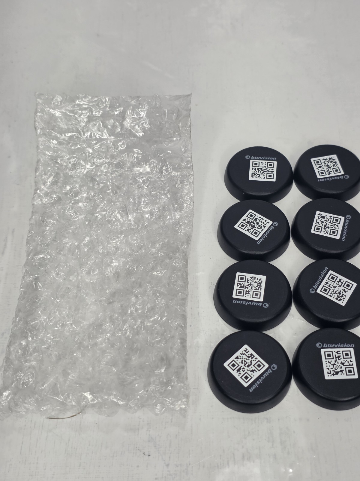 HID Bluvision BEEKs BLE Beacon Puck Bluetooth Low Energy Asset Tracking Sensor