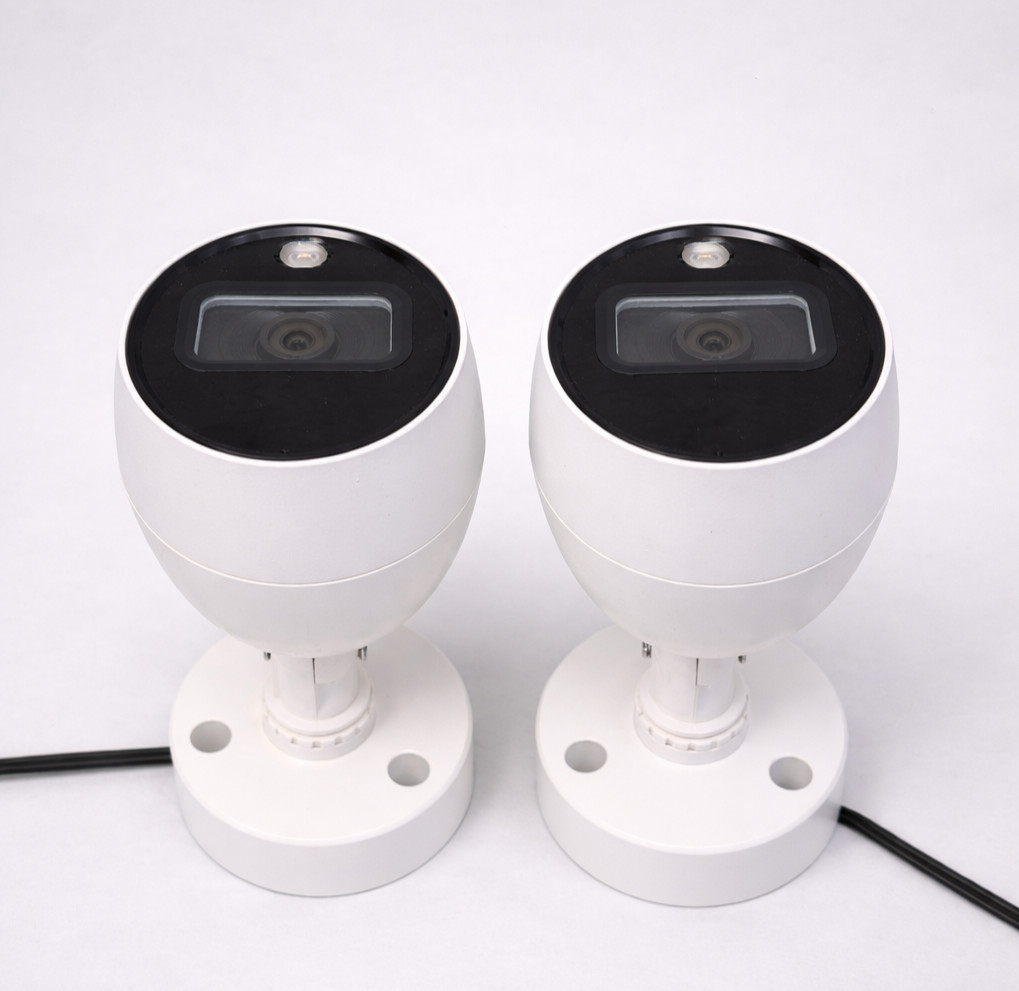 Lot of 2 Lorex C883DA-Z Indoor Outdoor Deterrence HD 4K Security Camera