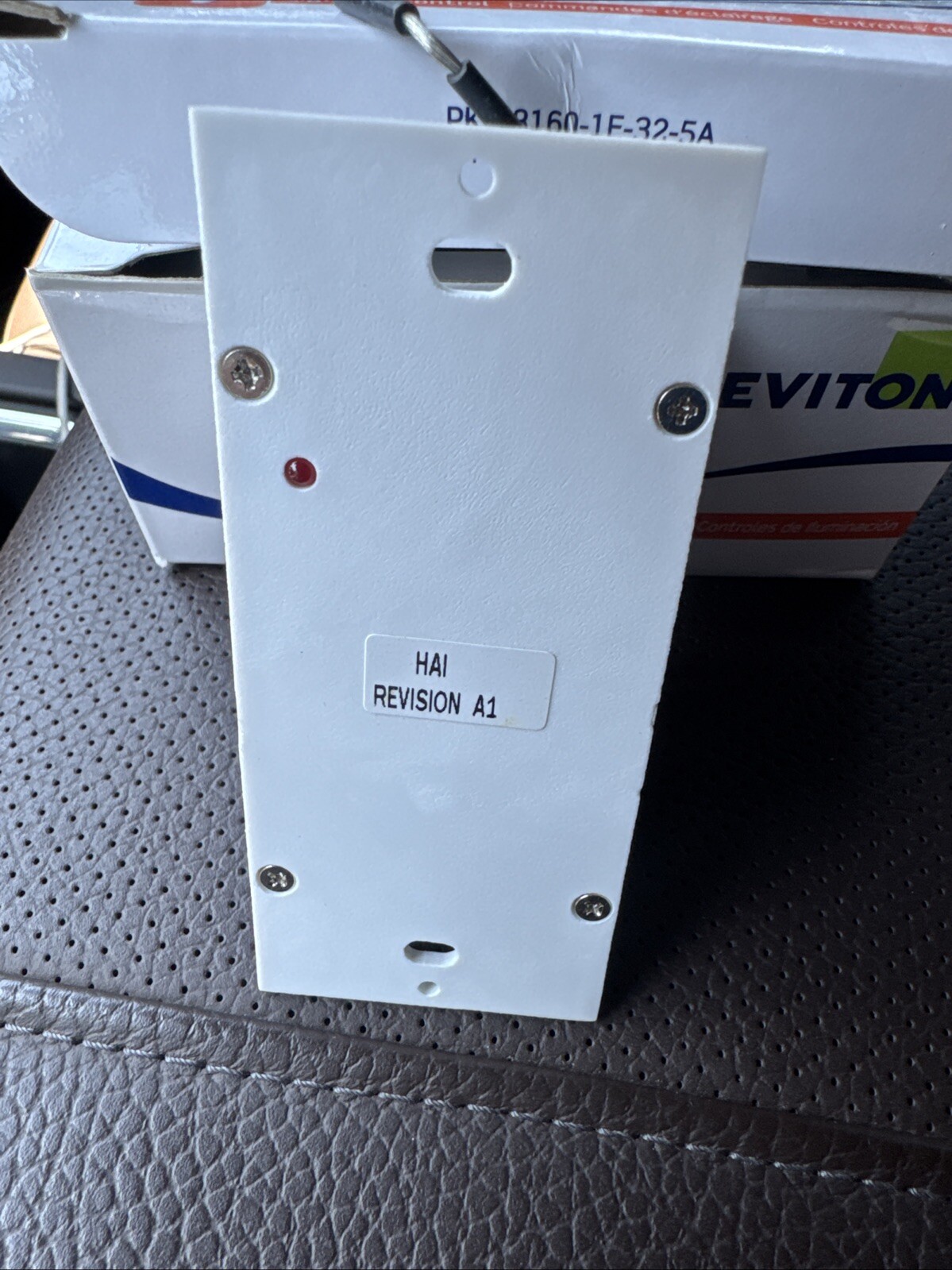 Leviton HAI 39A00-1 UPB POWERLINE PHASE COUPLER NIB NEW