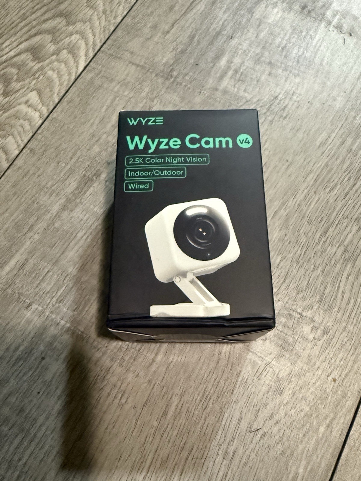 Wyze Cam v4 – 2.5K QHD Indoor/Outdoor WiFi Smart Security Camera