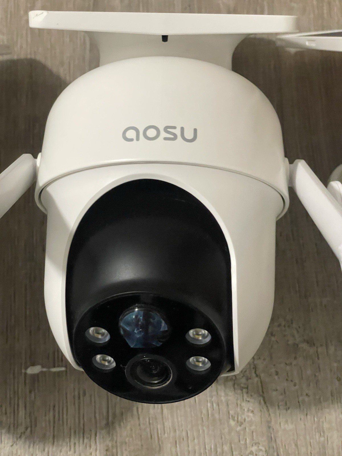 AOSU Security Cameras Outdoor Wireless 4 Cam Kit Solar Powered w/ 4 Extra Panels