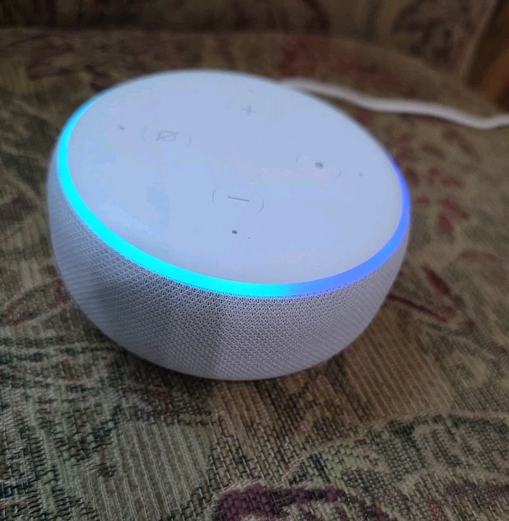 Amazon Alexa Echo Dot 3rd Generation Smart Speaker White Used Tested + Cord