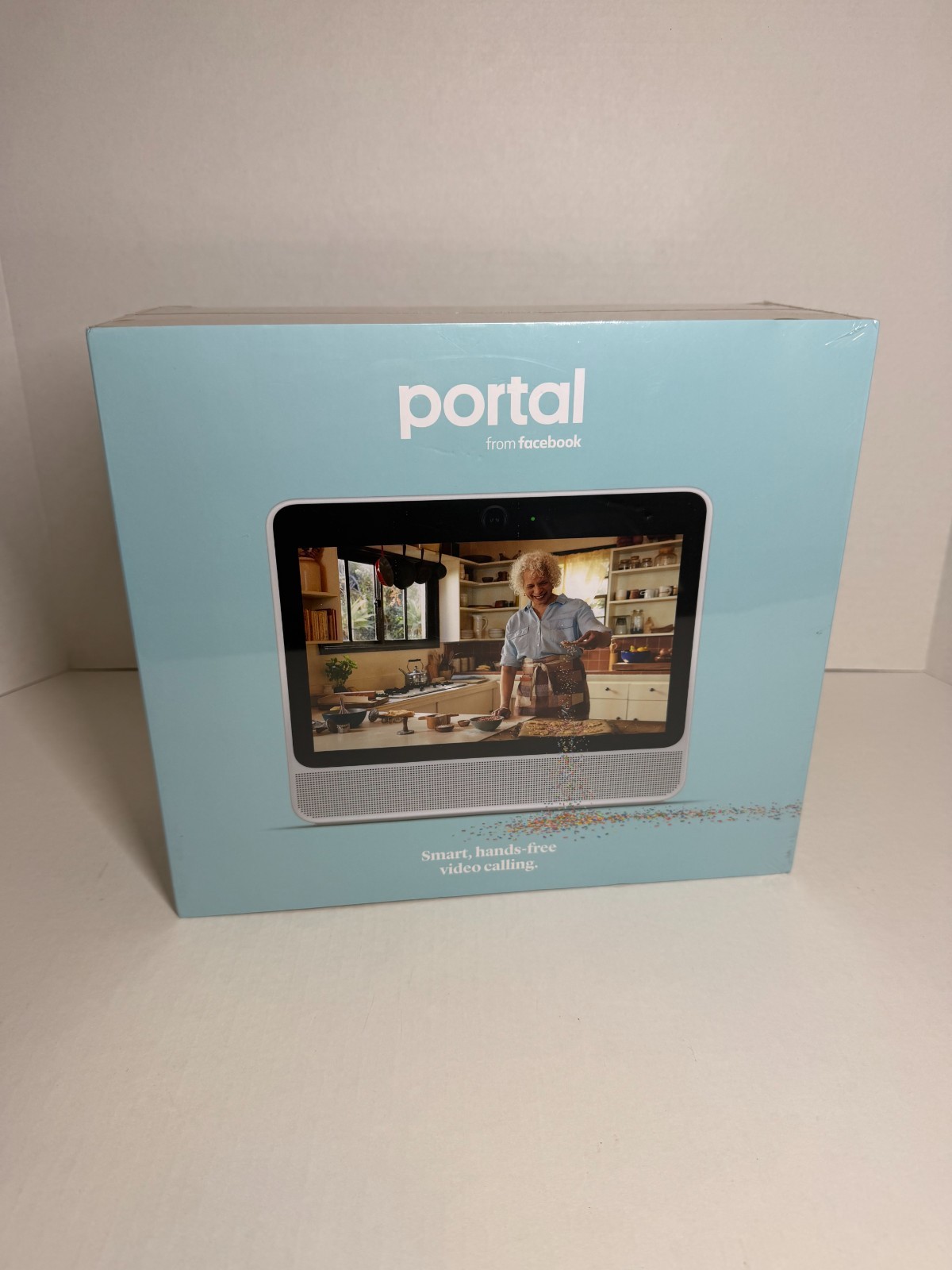 Facebook 10.1″ Portal Smart with Alexa – White (B81AO1WUS) B1