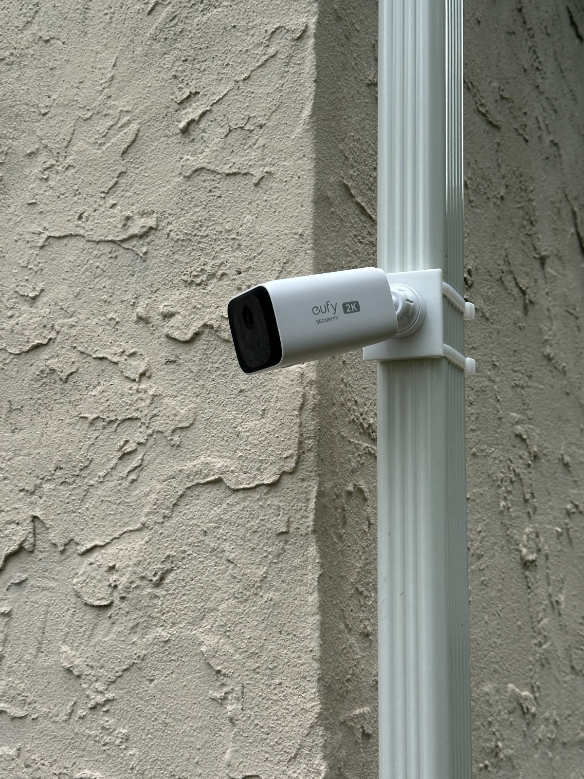 Side Downspout Mount for Eufy Camera – No Drill Rubber Security Camera Mount