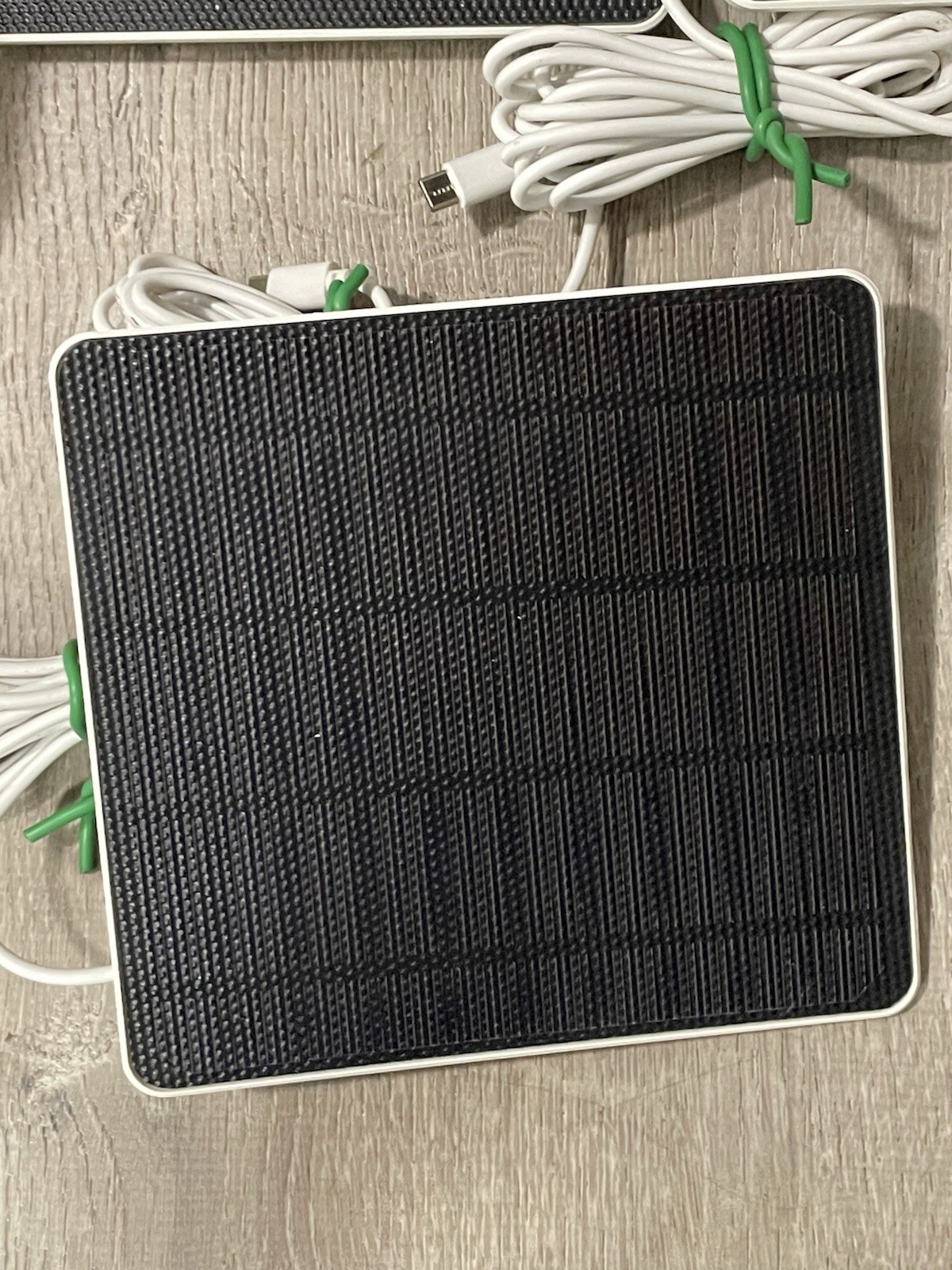 AOSU Security Cameras Outdoor Wireless 4 Cam Kit Solar Powered w/ 4 Extra Panels