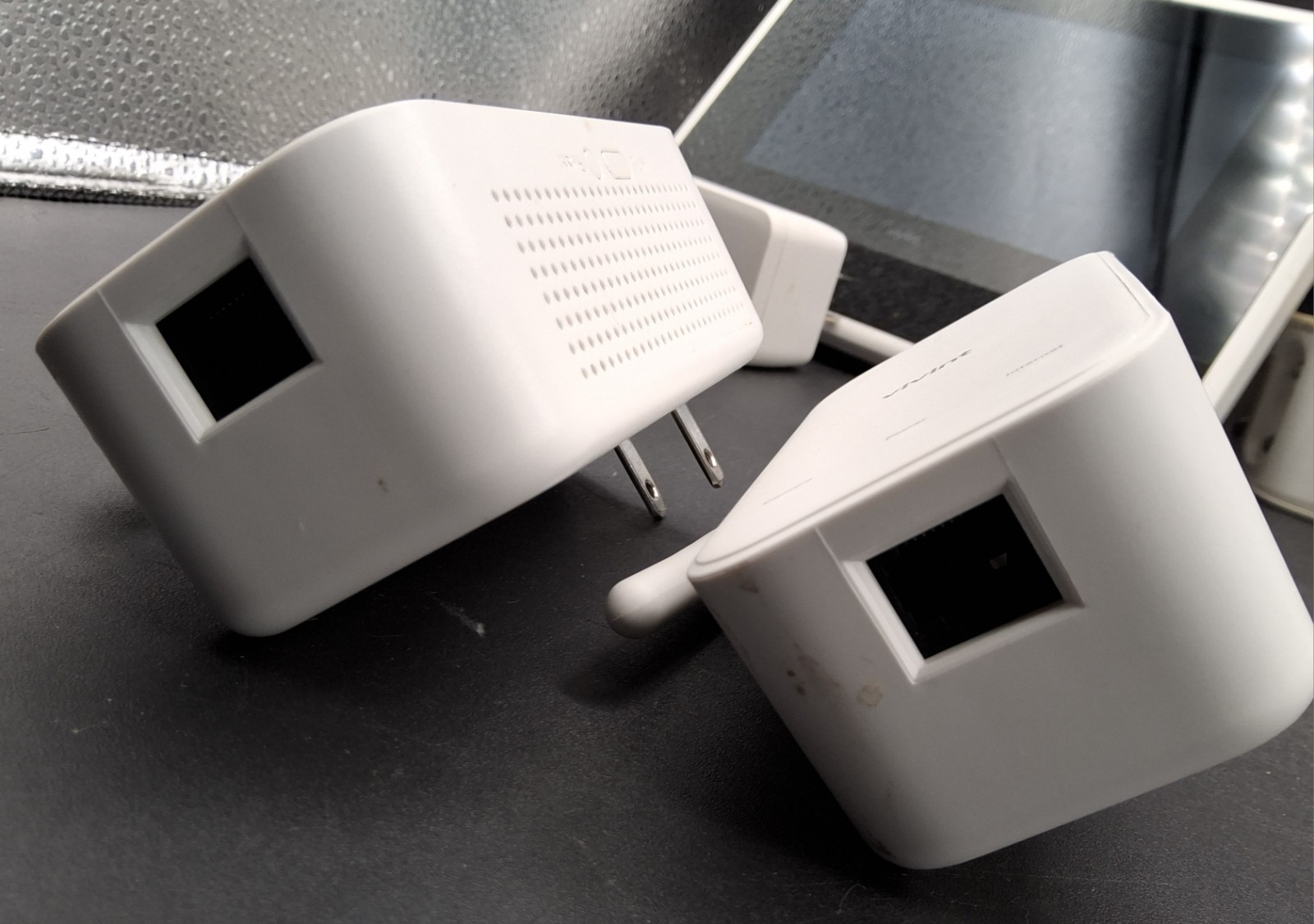 Used SYSTEM Vivint Outdoor Camera (2) VS-ODL100-WHT + Door Bell Control Panel