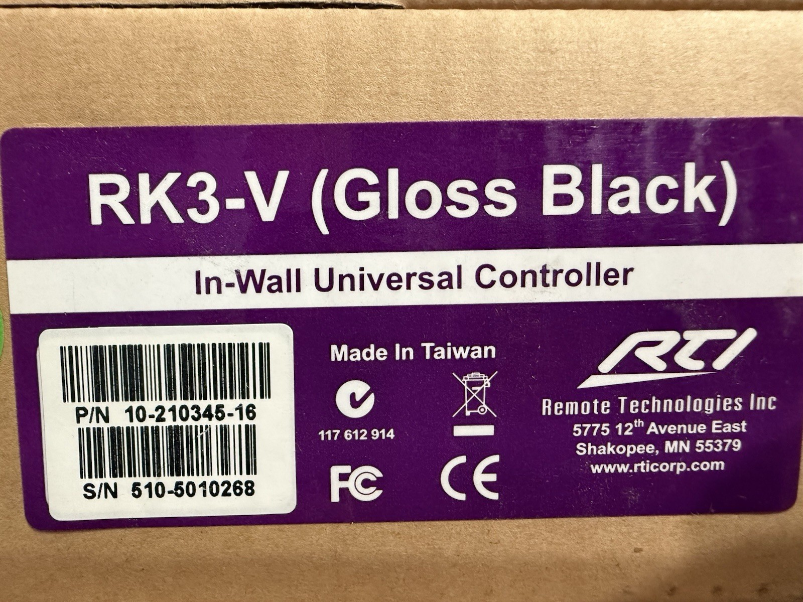 RTi RK3-V RKV3 In Wall Universal Touchscreen Controller Gloss Black (PRICE FOR 1