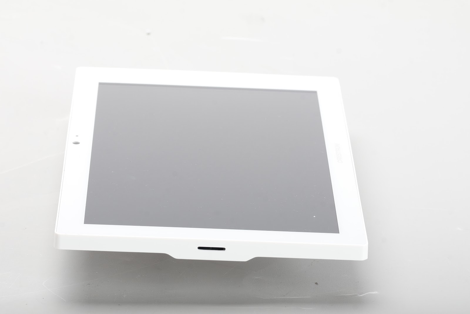 Crestron TSW-1060 10.1″ Touchscreen White TSW-1060-W-S