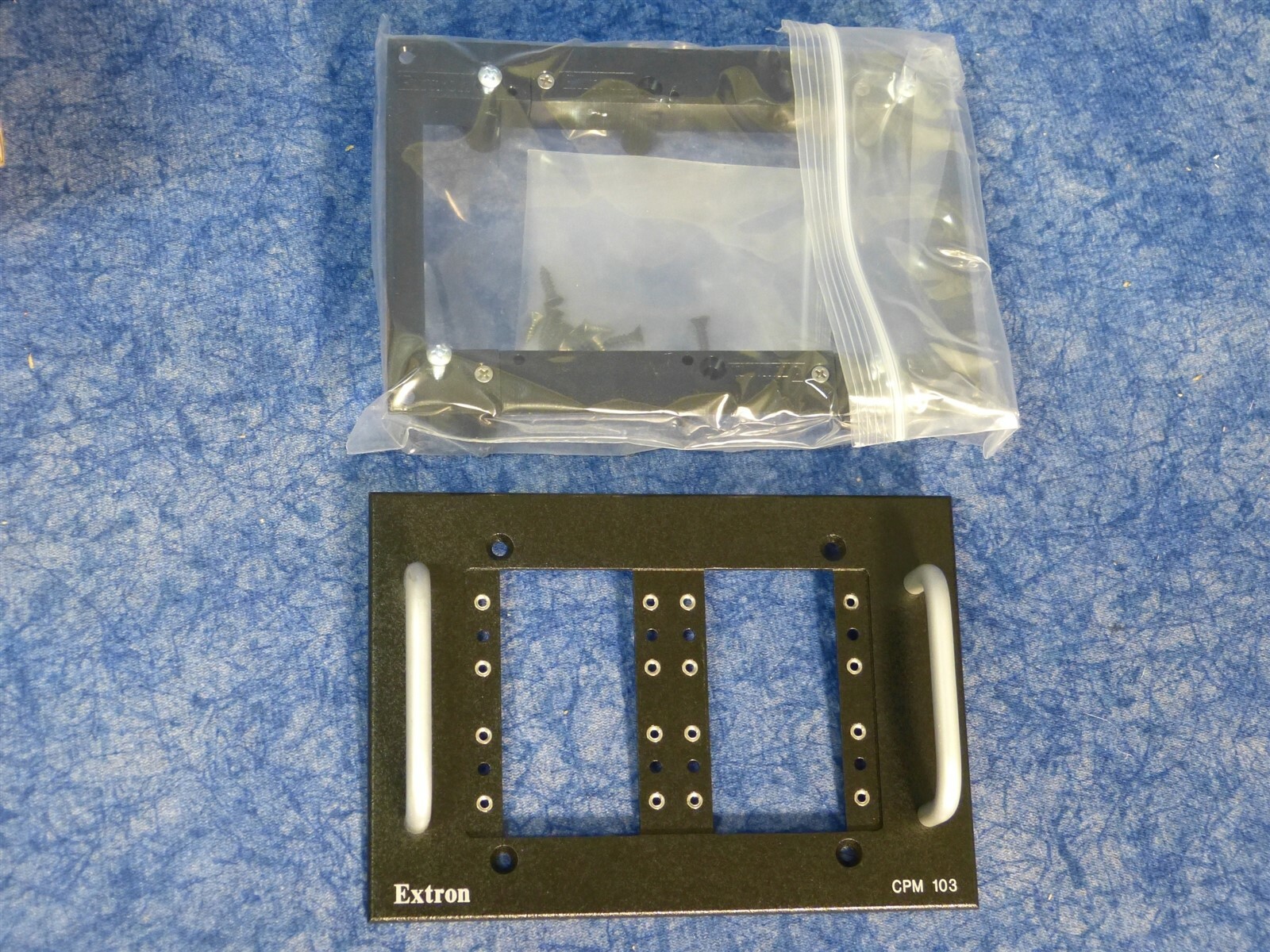 NEW Extron CPM103 Black / 60-583-14 / Three-Gang MAAP Mounting Frame (C2)